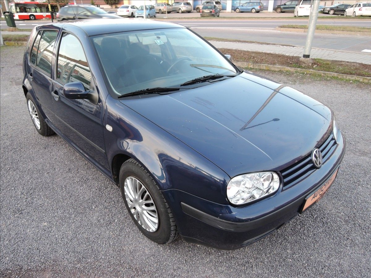Volkswagen Golf, 1,6 i - fotka 2