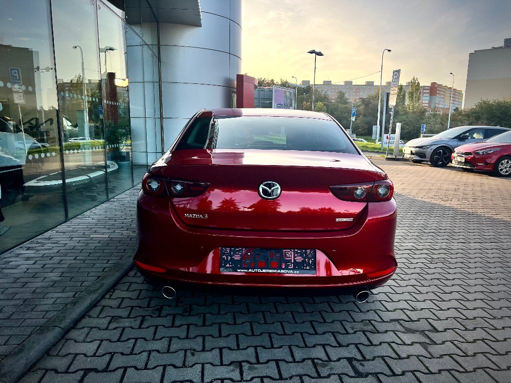 Mazda 3, 2.5 G140 6AT 4x2 Exclusive-Lin - fotka 6