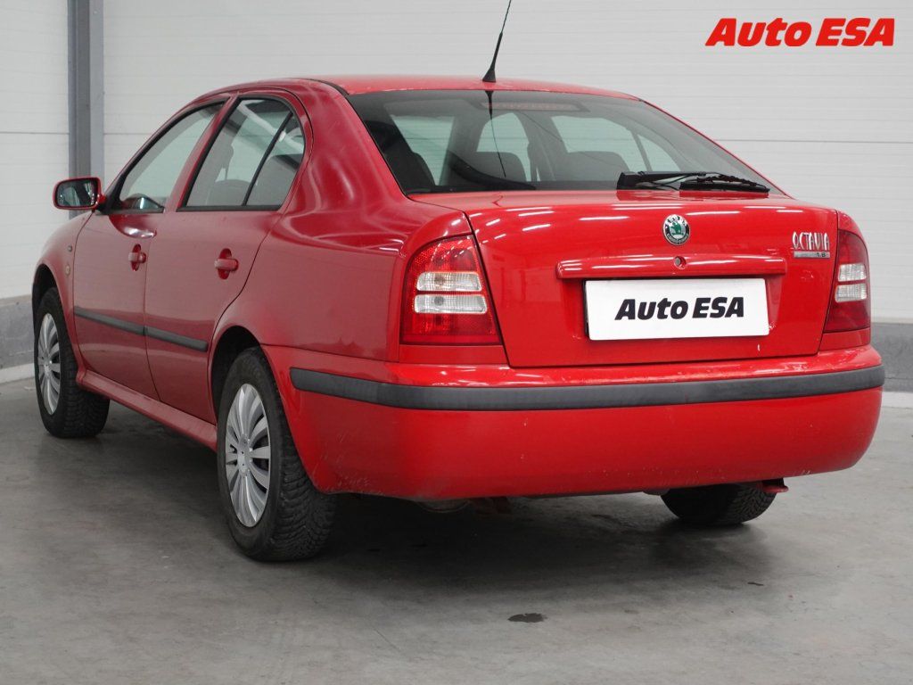 Škoda Octavia, 1.6i,Elegance - fotka 6