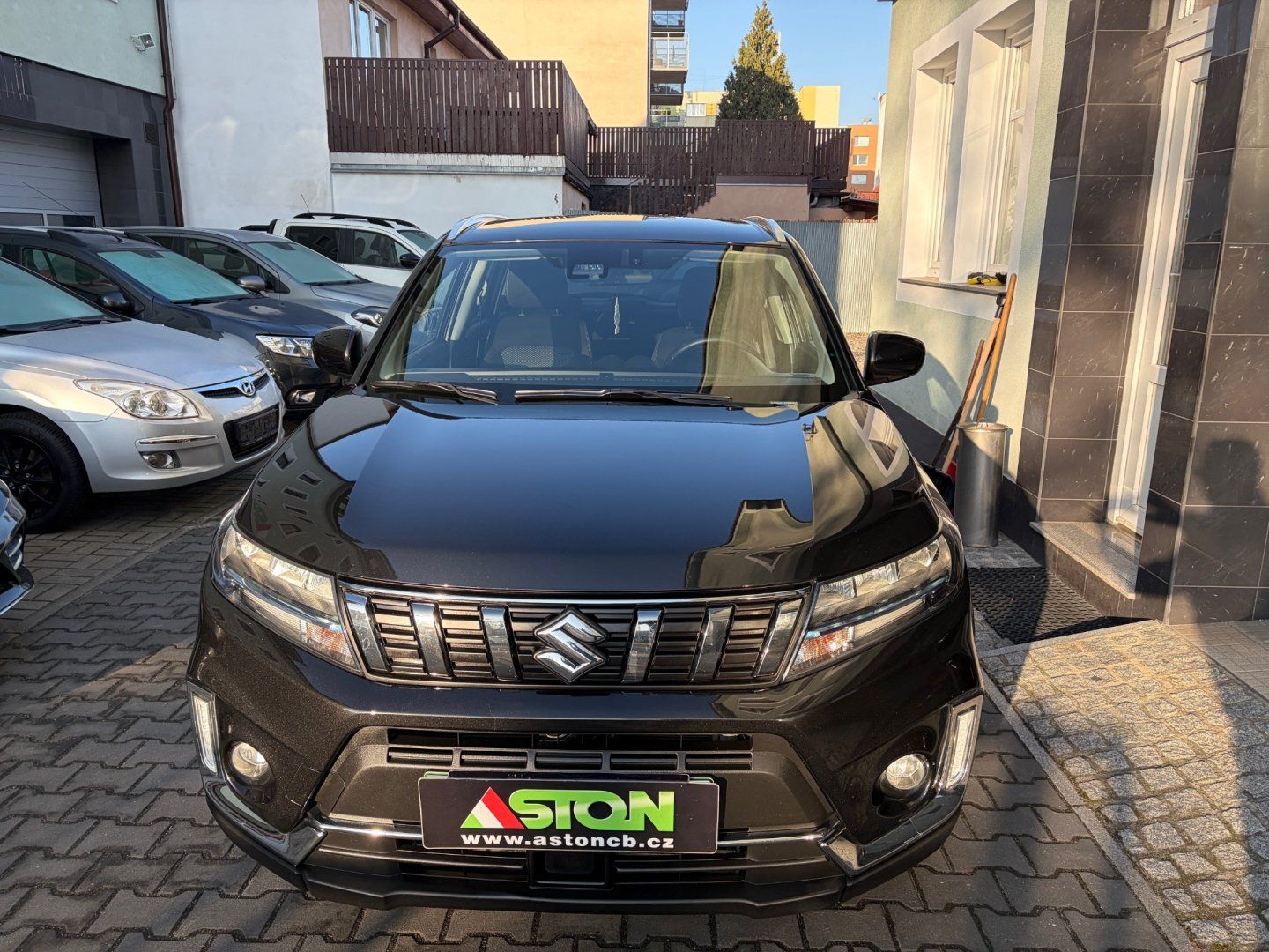 Suzuki Vitara, 1,4i -hybrid,95kW,4x4,serviska - fotka 2