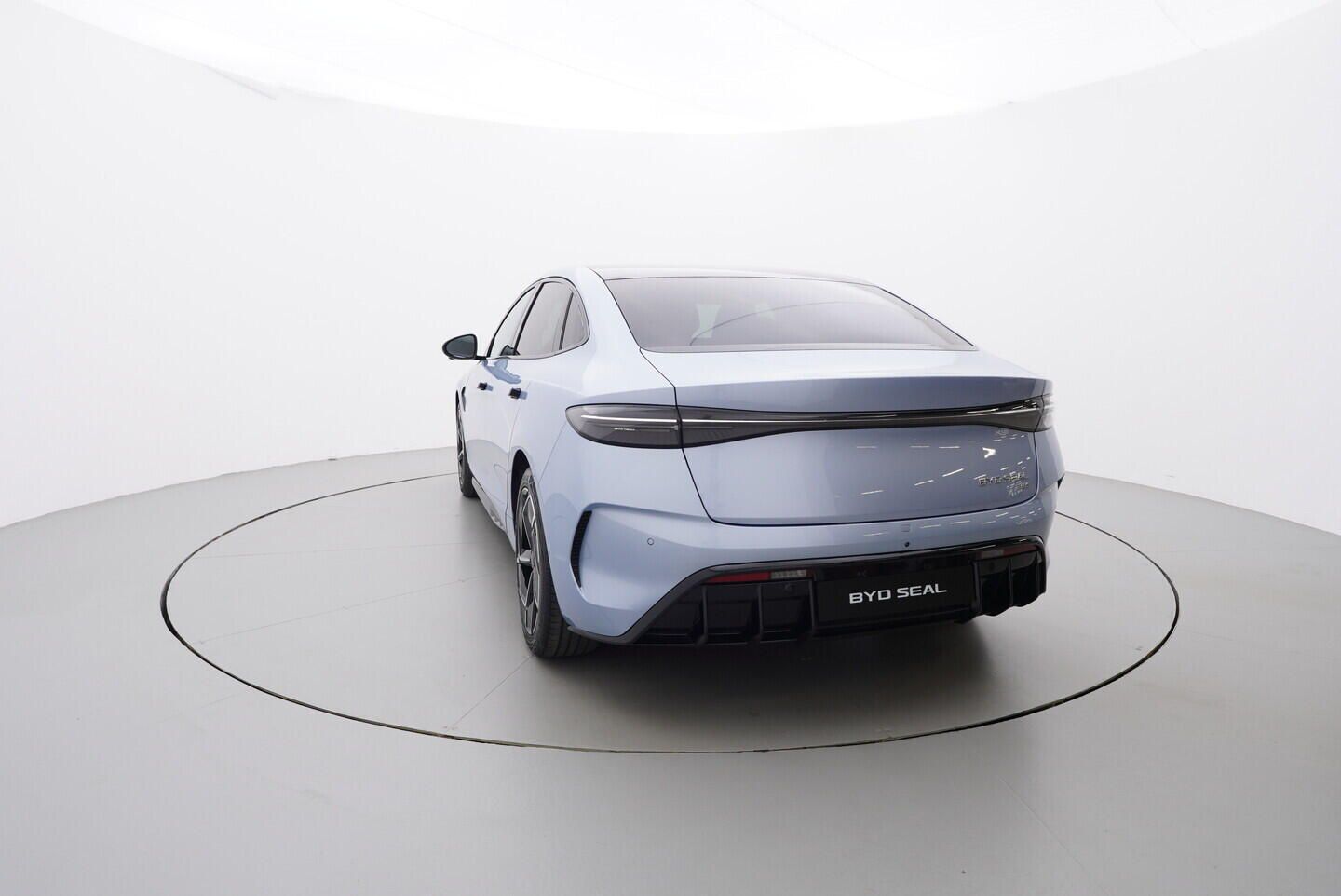 BYD Seal, Excellence AWD 82,5 kWh 390 kW - fotka 4