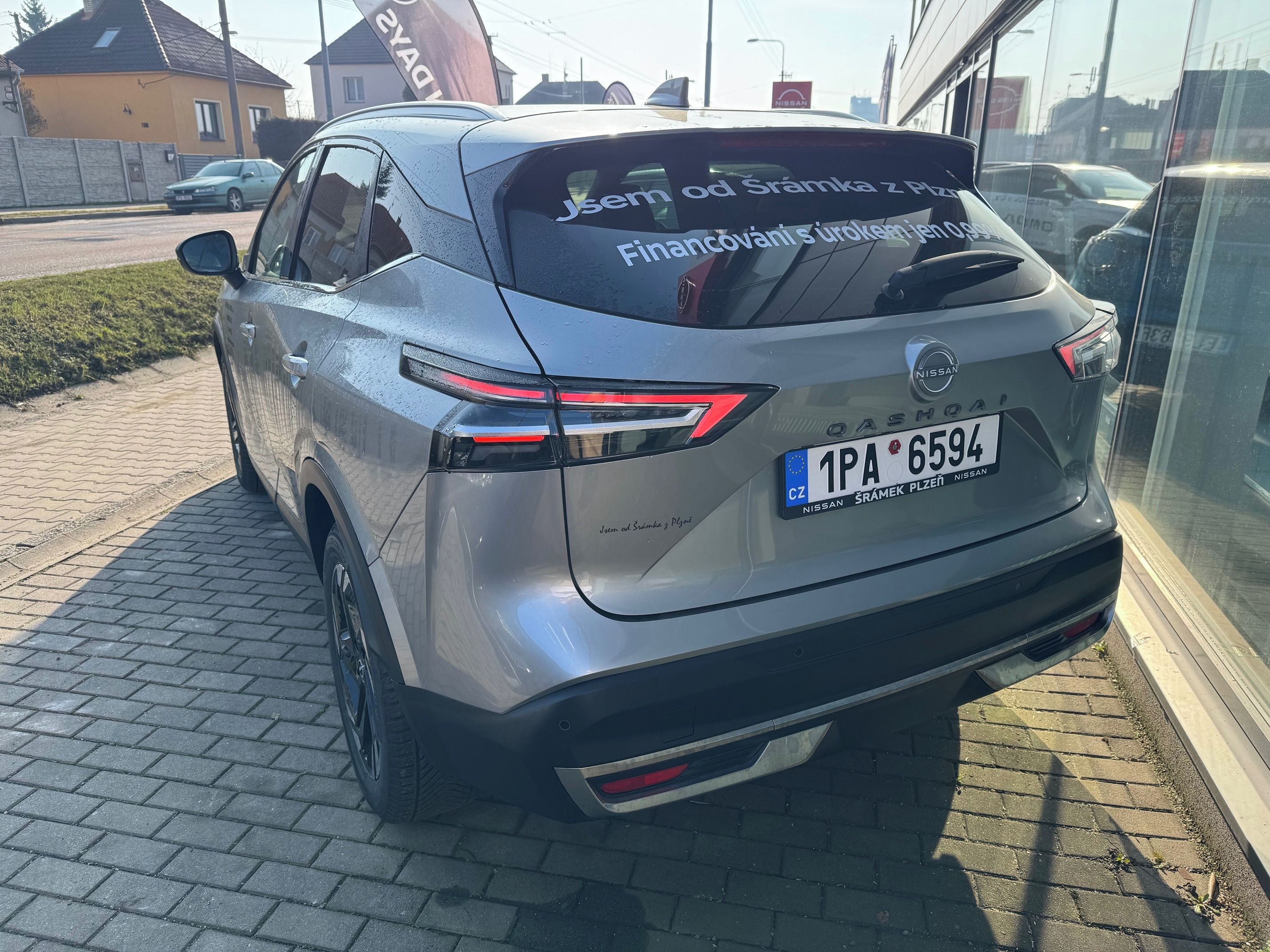 Nissan Qashqai, CZECH EDITION 1.3DIG-T 140 PS - fotka 2
