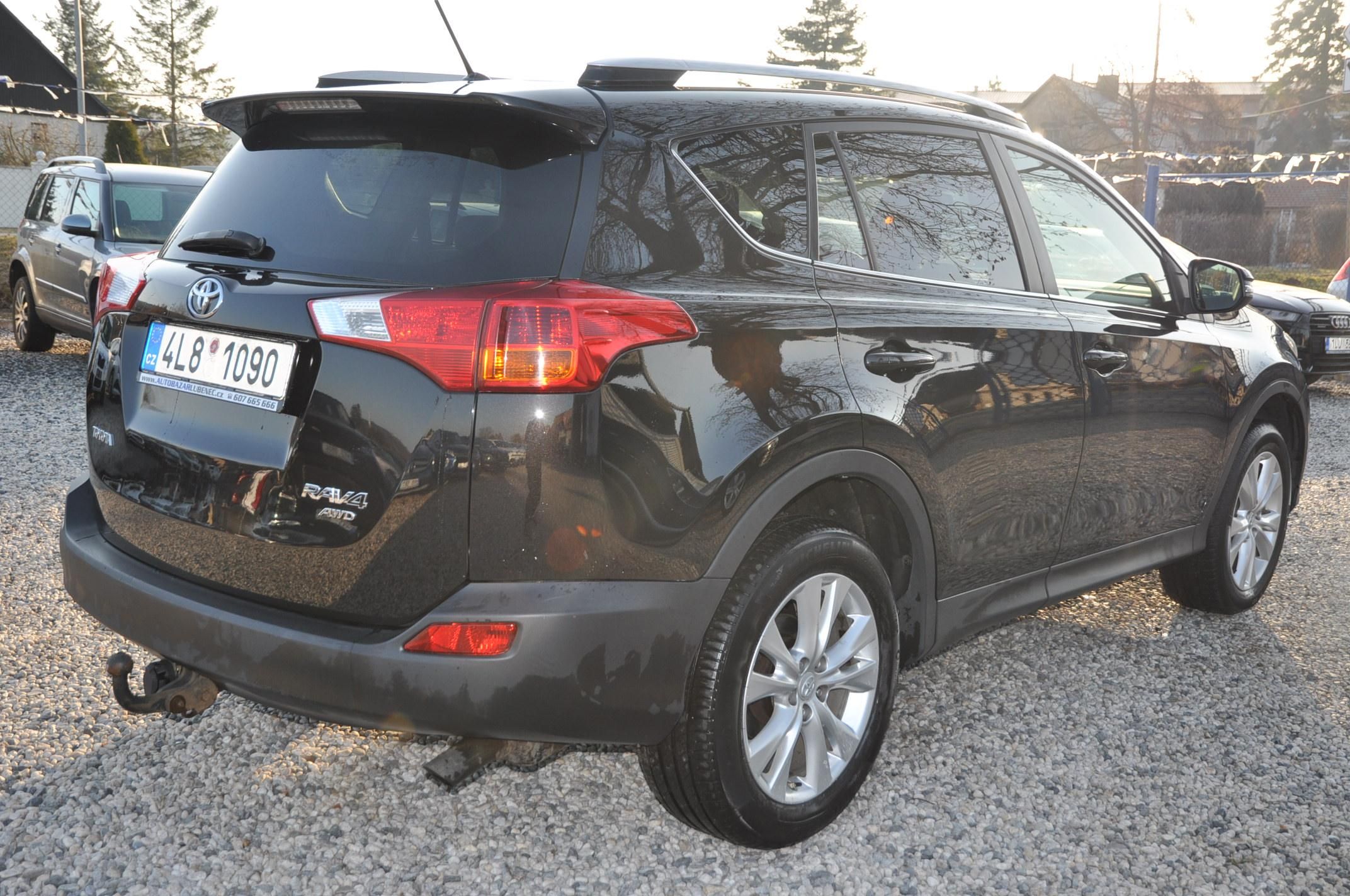 Toyota Rav4, 2.0D-4D 91kW 4x4 - fotka 4