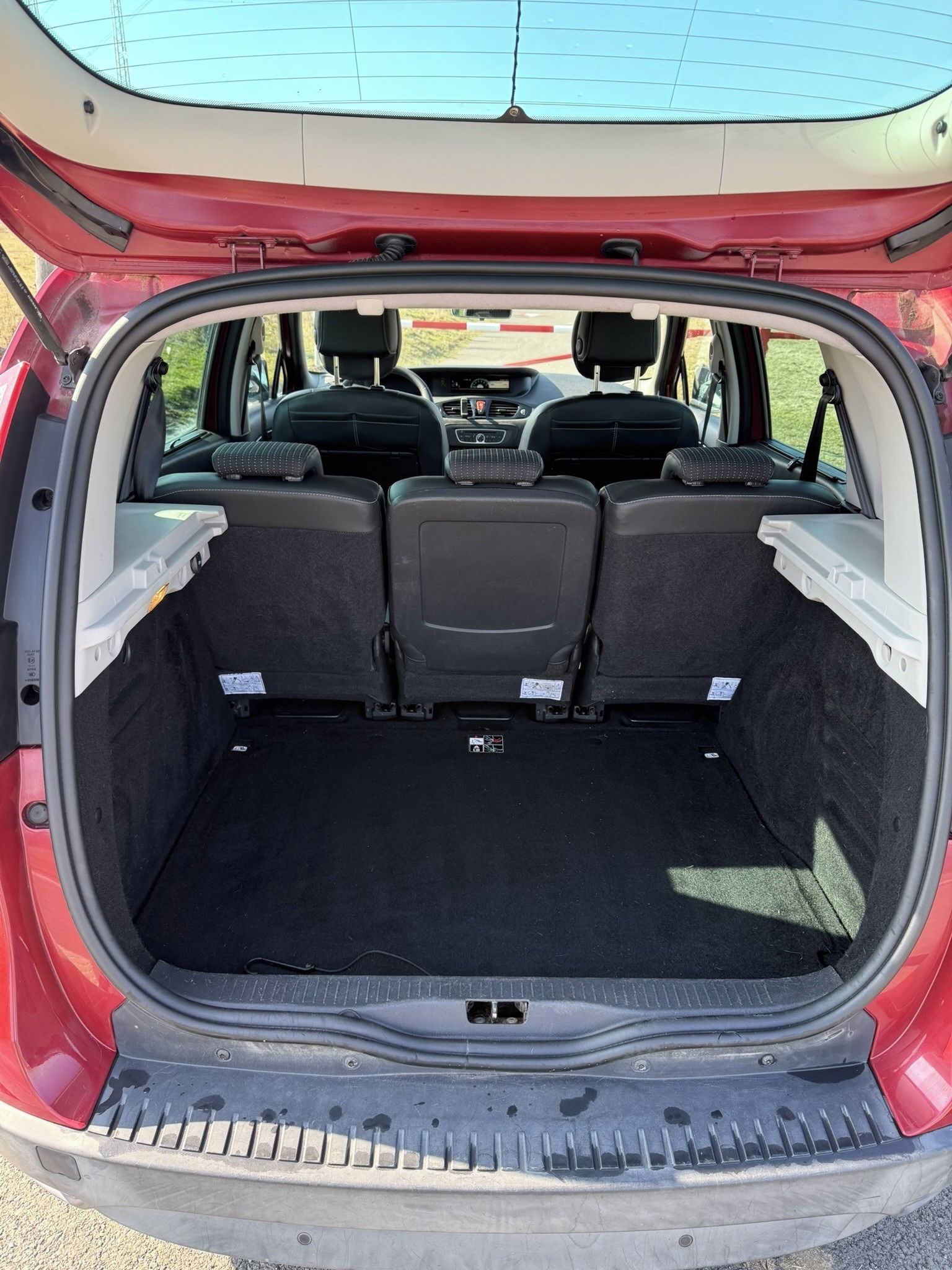 Renault Scénic, 1.6 16V 81 kW - MANUÁL - fotka 3