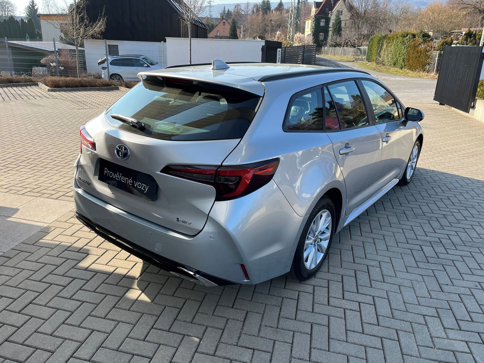 Toyota Corolla, 1.8 Hybrid Comfort Tech TS - fotka 6