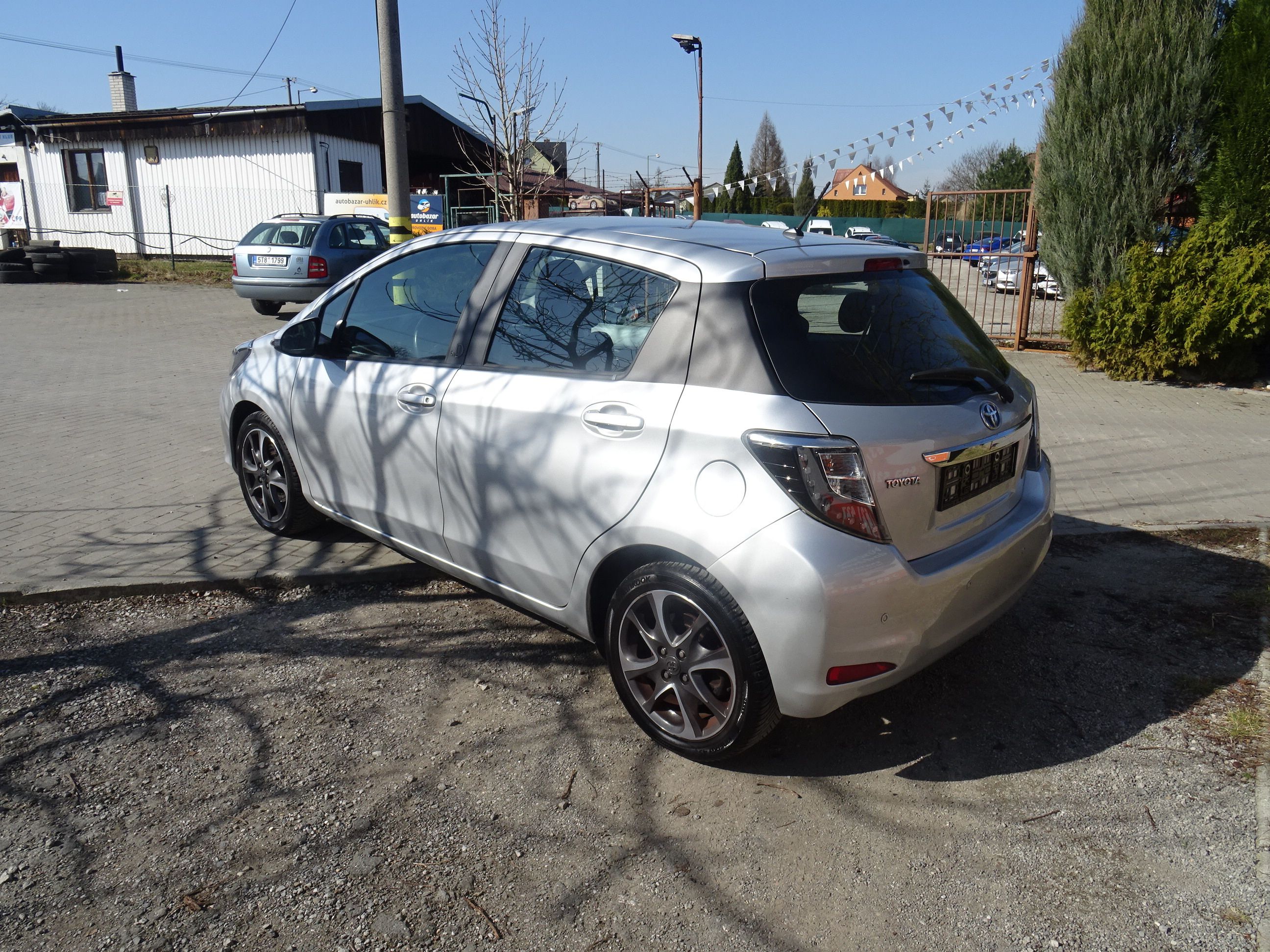 Toyota Yaris, HYBRID - fotka 6