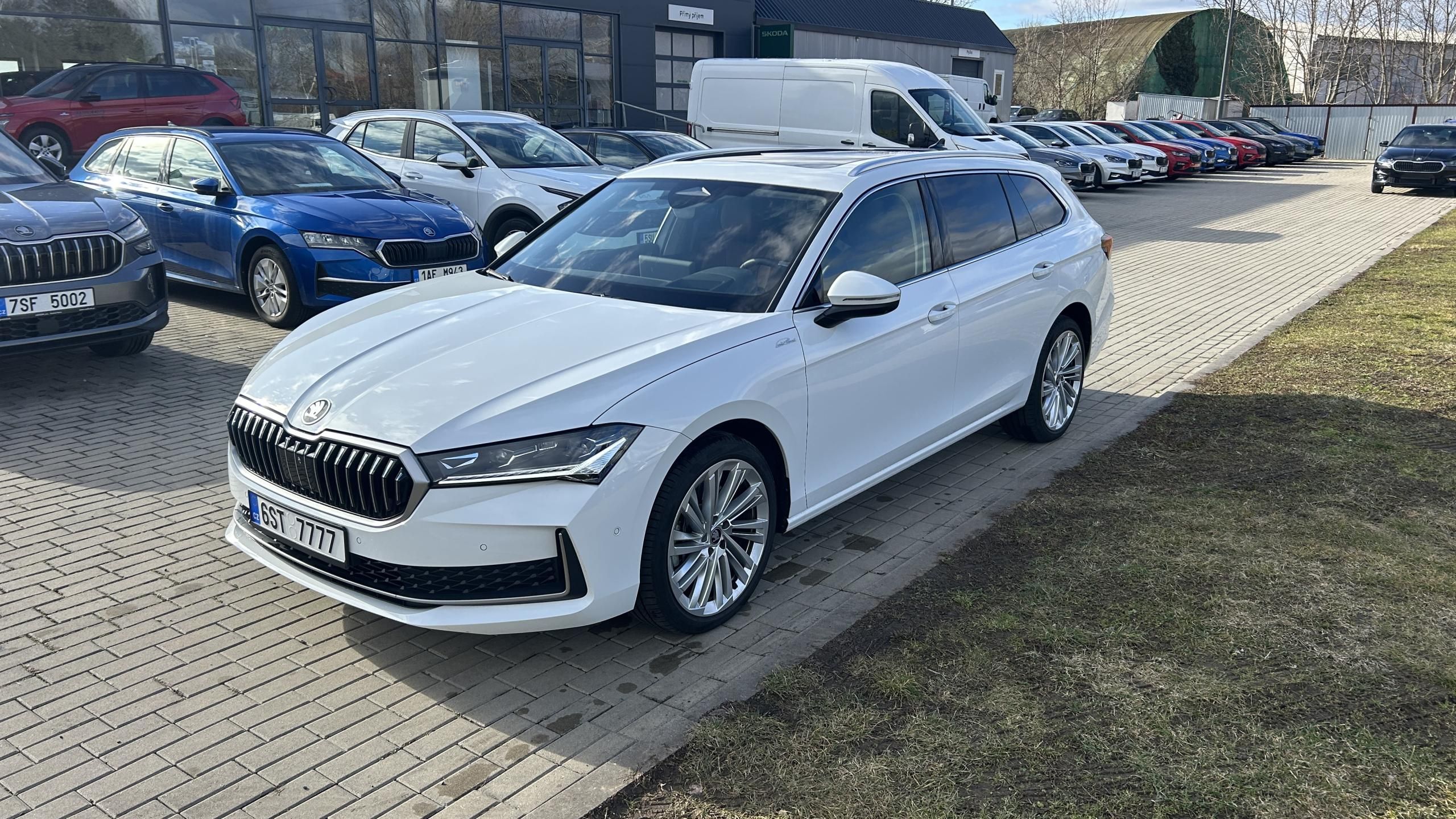 Škoda Superb, TDI, 4x4, DSG, L&K, PANO,NEZ.T