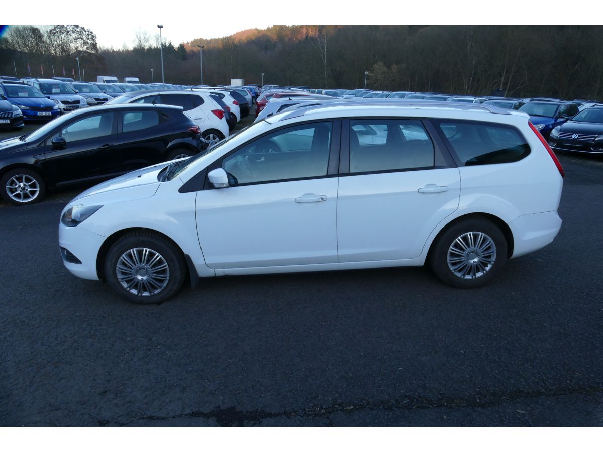 Ford Focus, 1,6 74KW KLIMA - fotka 4