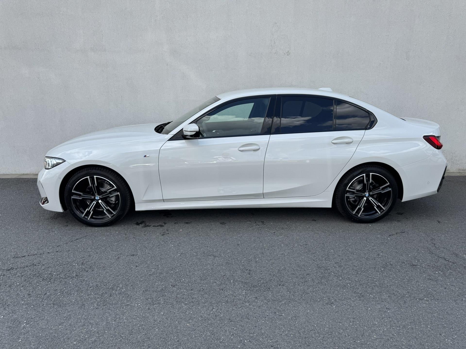 BMW Řada 3, 320d xDrive sedan - fotka 5