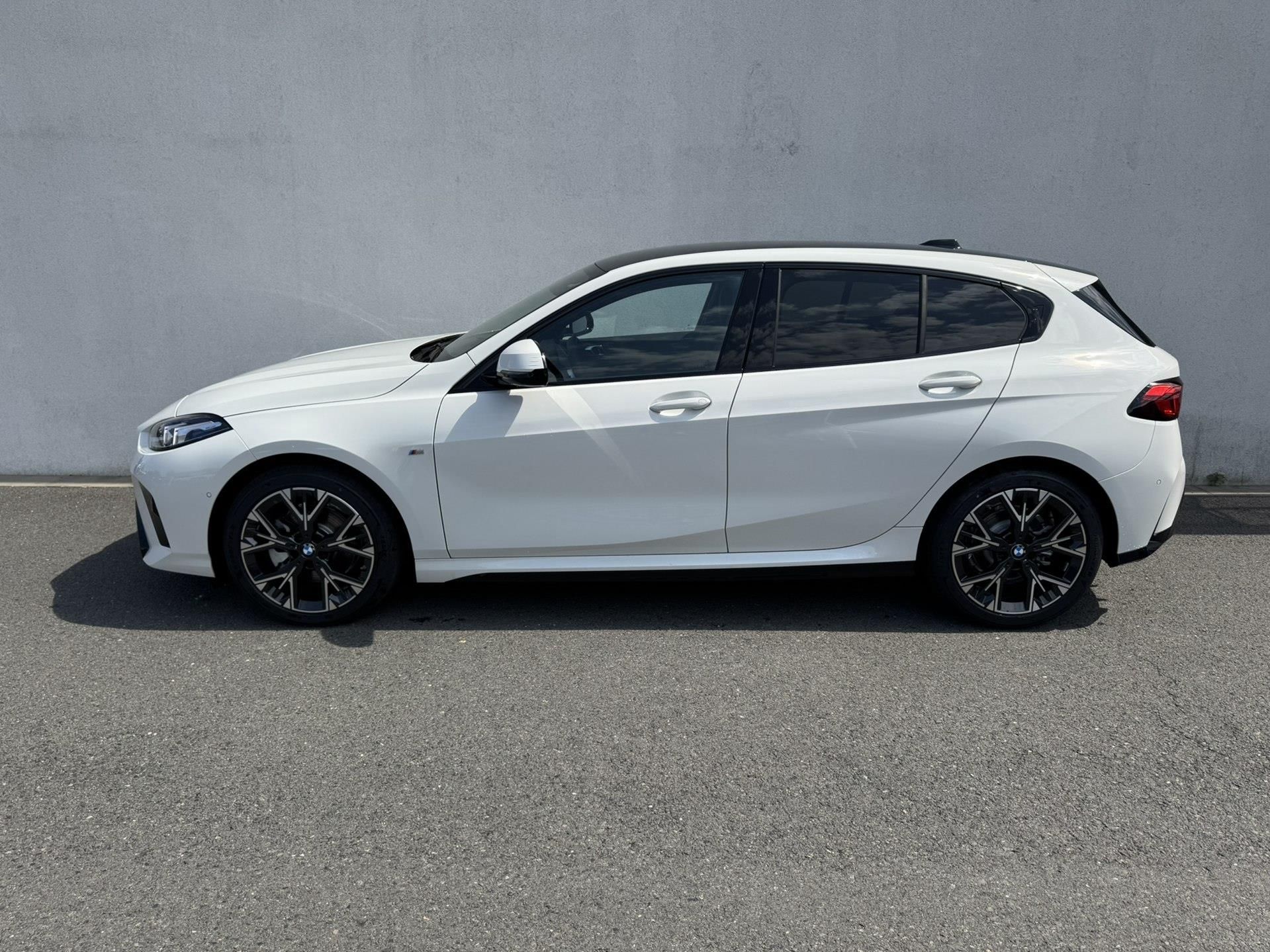 BMW Řada 1, 118d (F70) - fotka 5