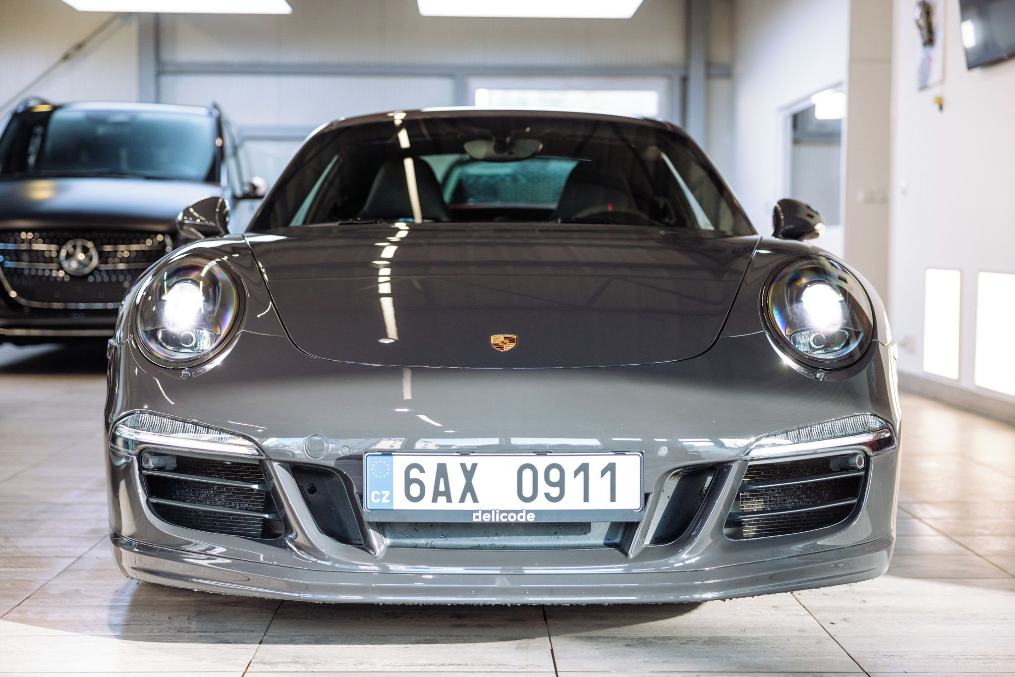 Porsche 911, Carrera 4S / 50 Jahre edition - fotka 2