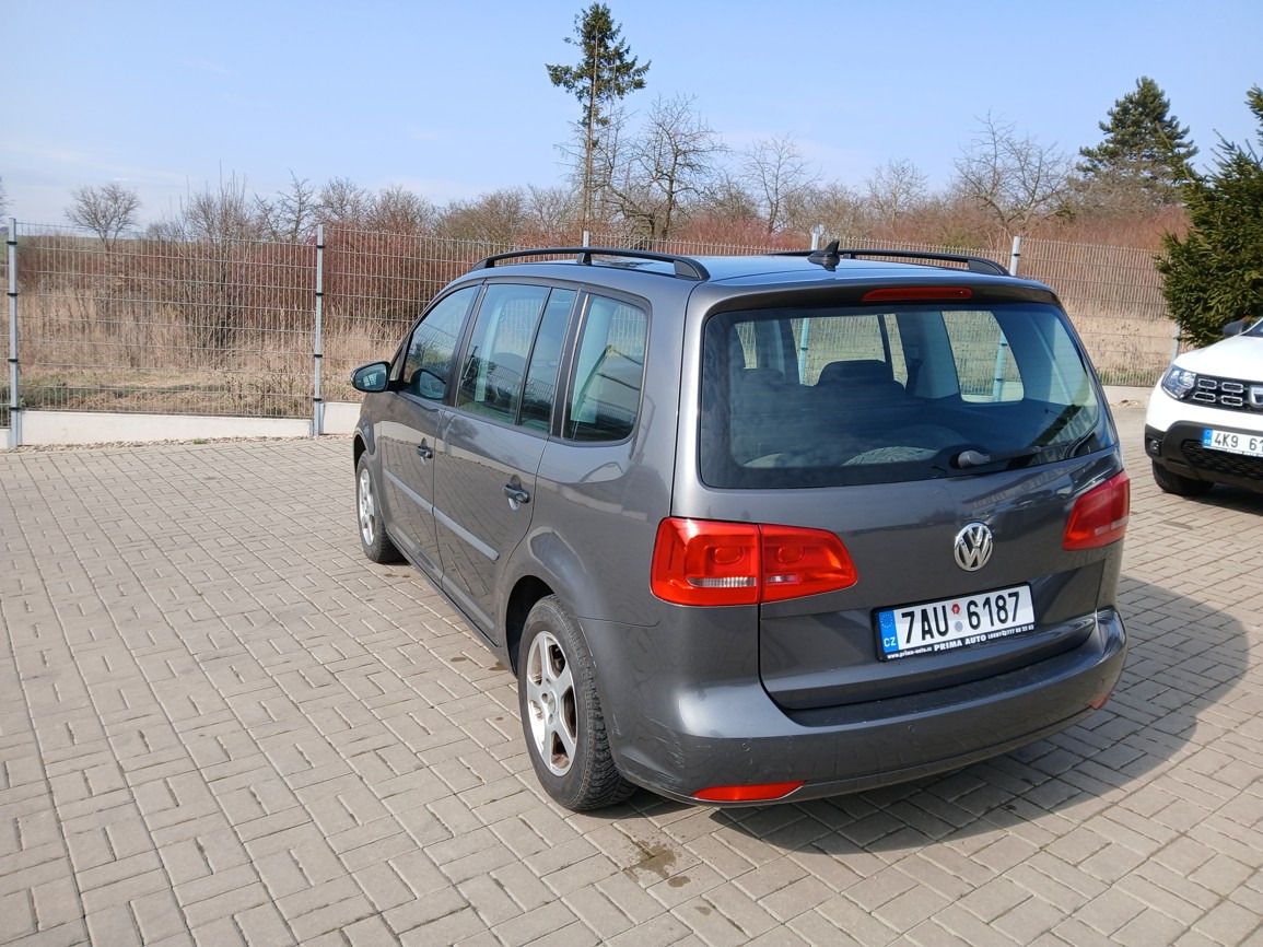 Volkswagen Touran, 1,6 TDI DSG - fotka 3