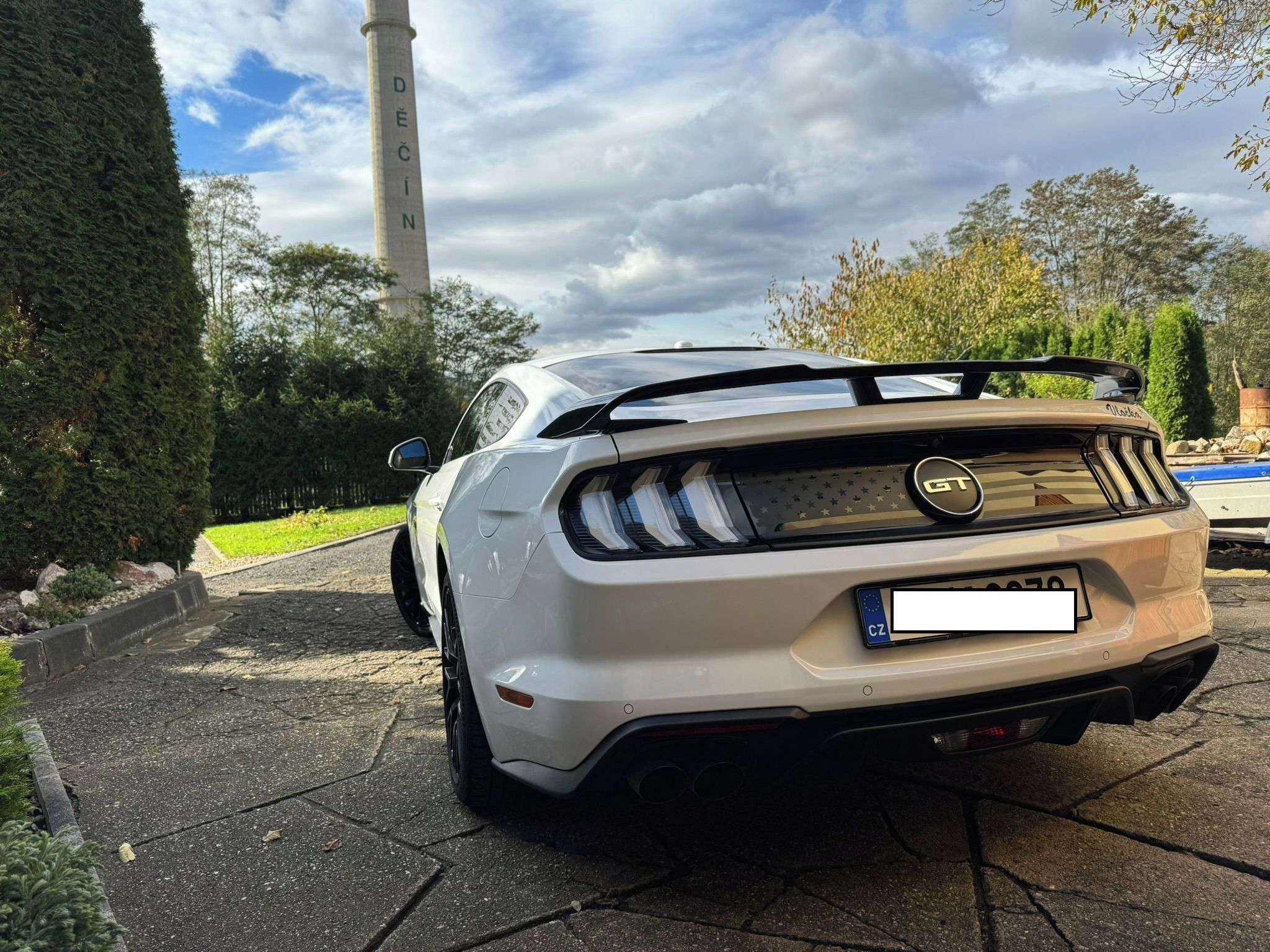 Ford Mustang, Ford Mustang 5.0 GT Premium - fotka 4