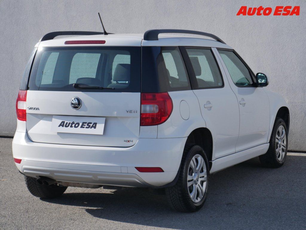 Škoda Yeti, 2.0 TDi 4x4,AC,zmk.řazení - fotka 4