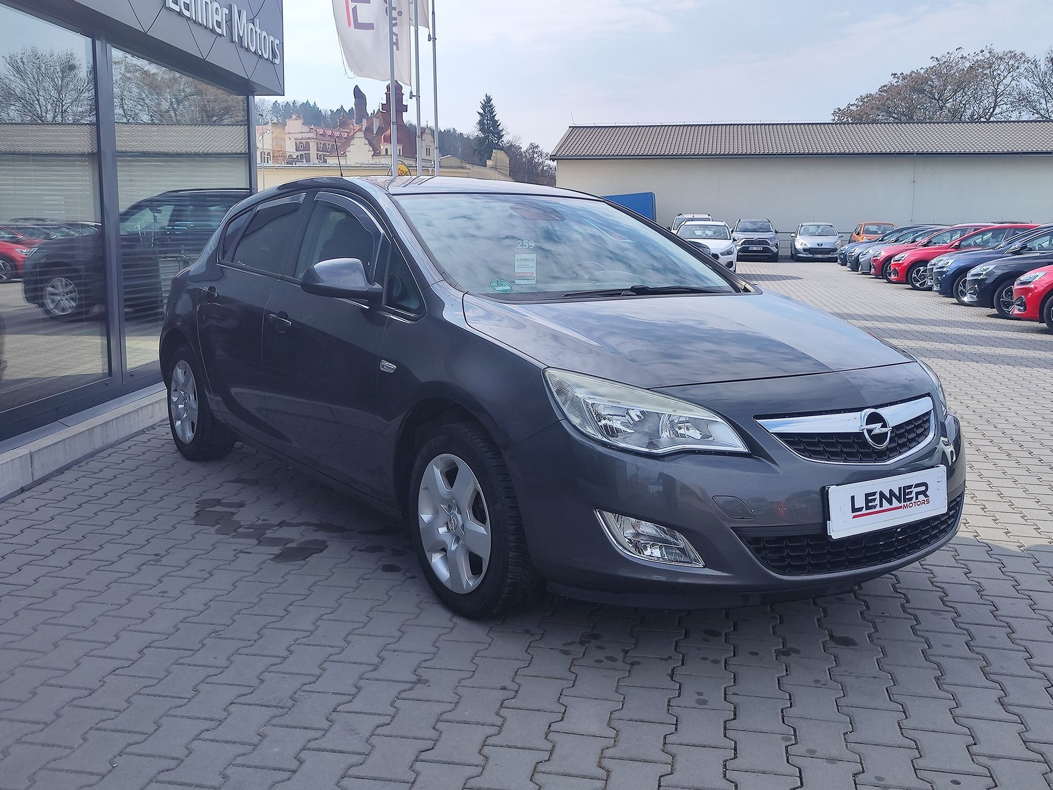 Opel Astra, 1.4i/74kW Enjoy - fotka 3