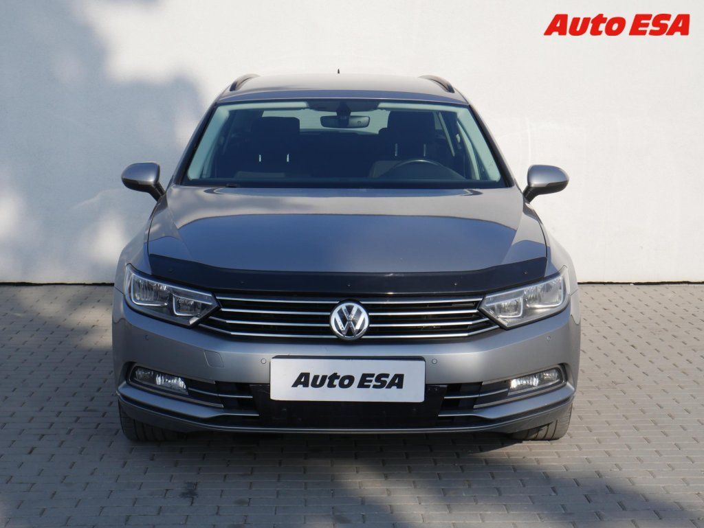 Volkswagen Passat, 2.0 TDi,1.maj,DSG,navi - fotka 2