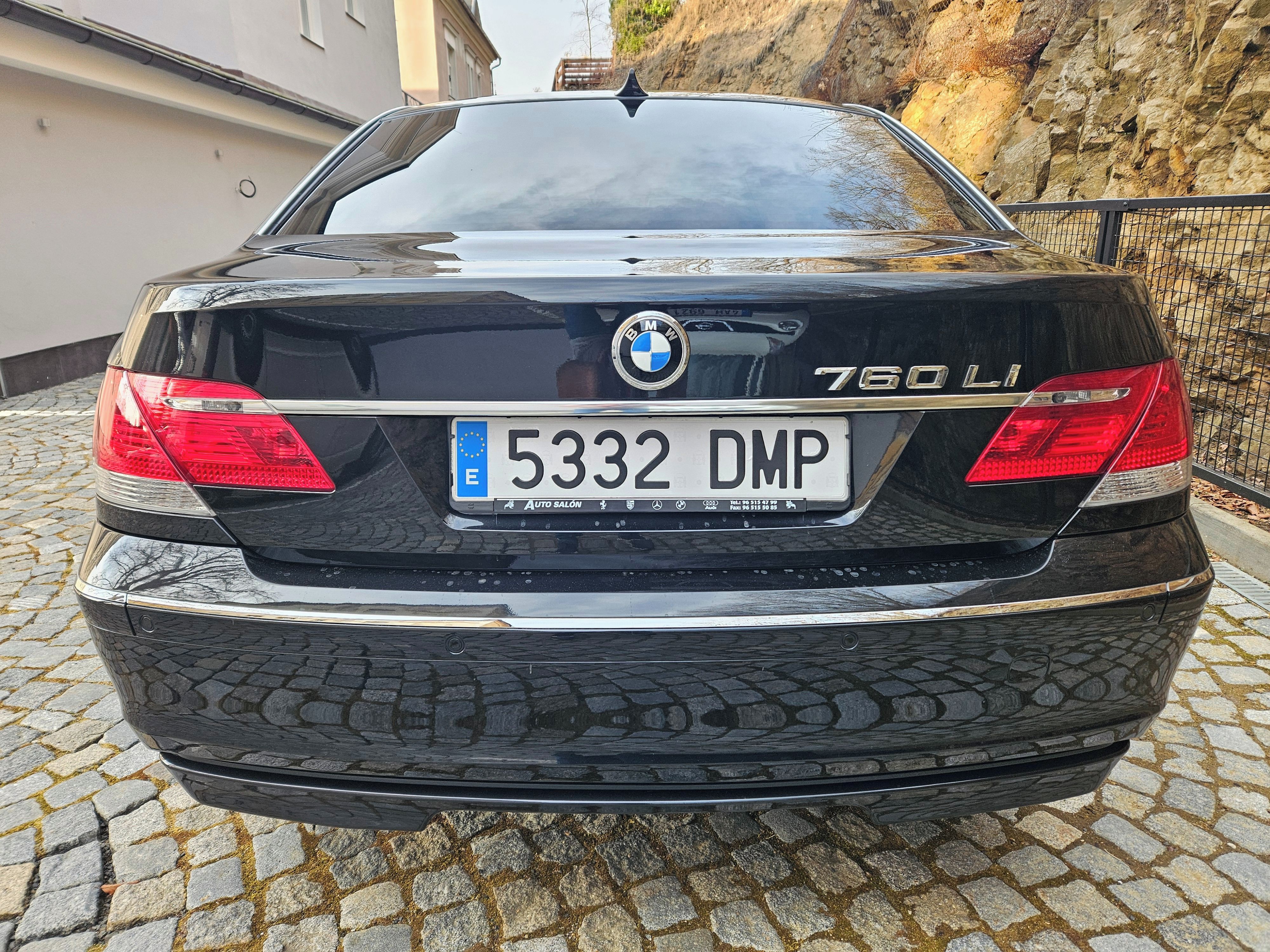 BMW Řada 7, 760 Li 1.majitel, 33.700 km!!! - fotka 5