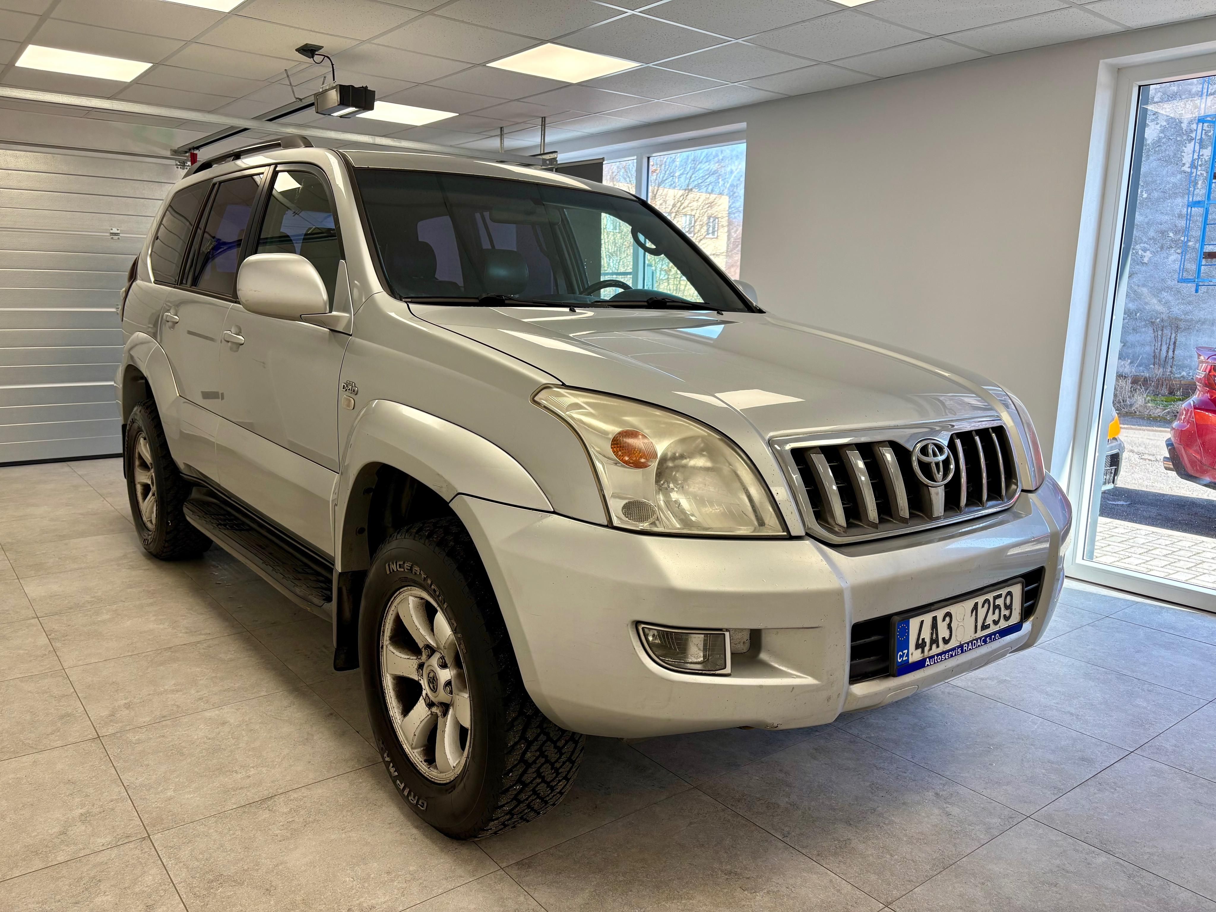 Toyota Land Cruiser, 3.0D 120KW/4x4/AUTOMAT - fotka 6