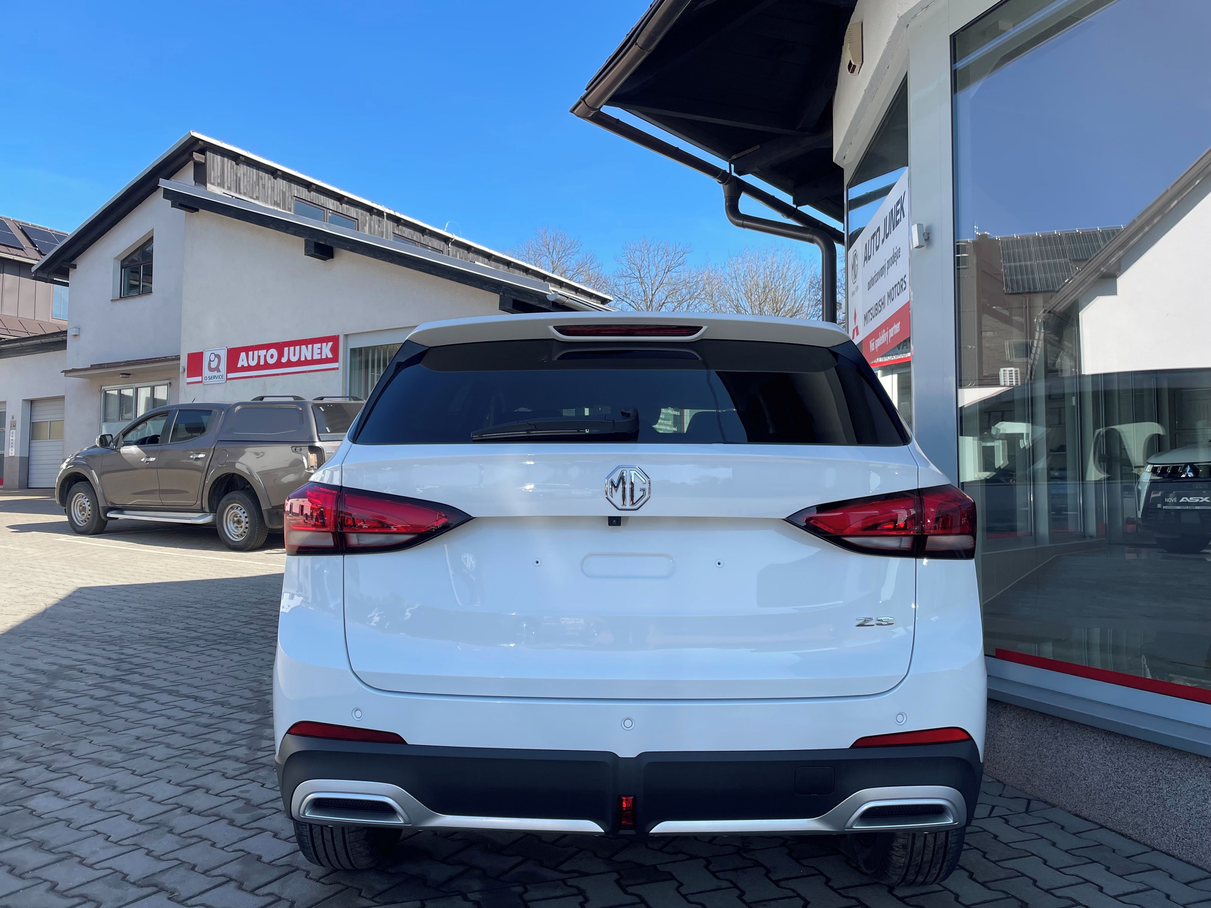 MG ZS, 1.5 5M ELEGANCE SPRING EDITION - fotka 4