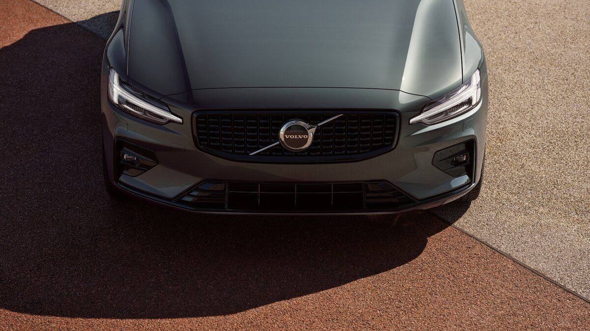 Volvo V60, PLUS DARK, B4, 145+10 kW / 197 - fotka 6