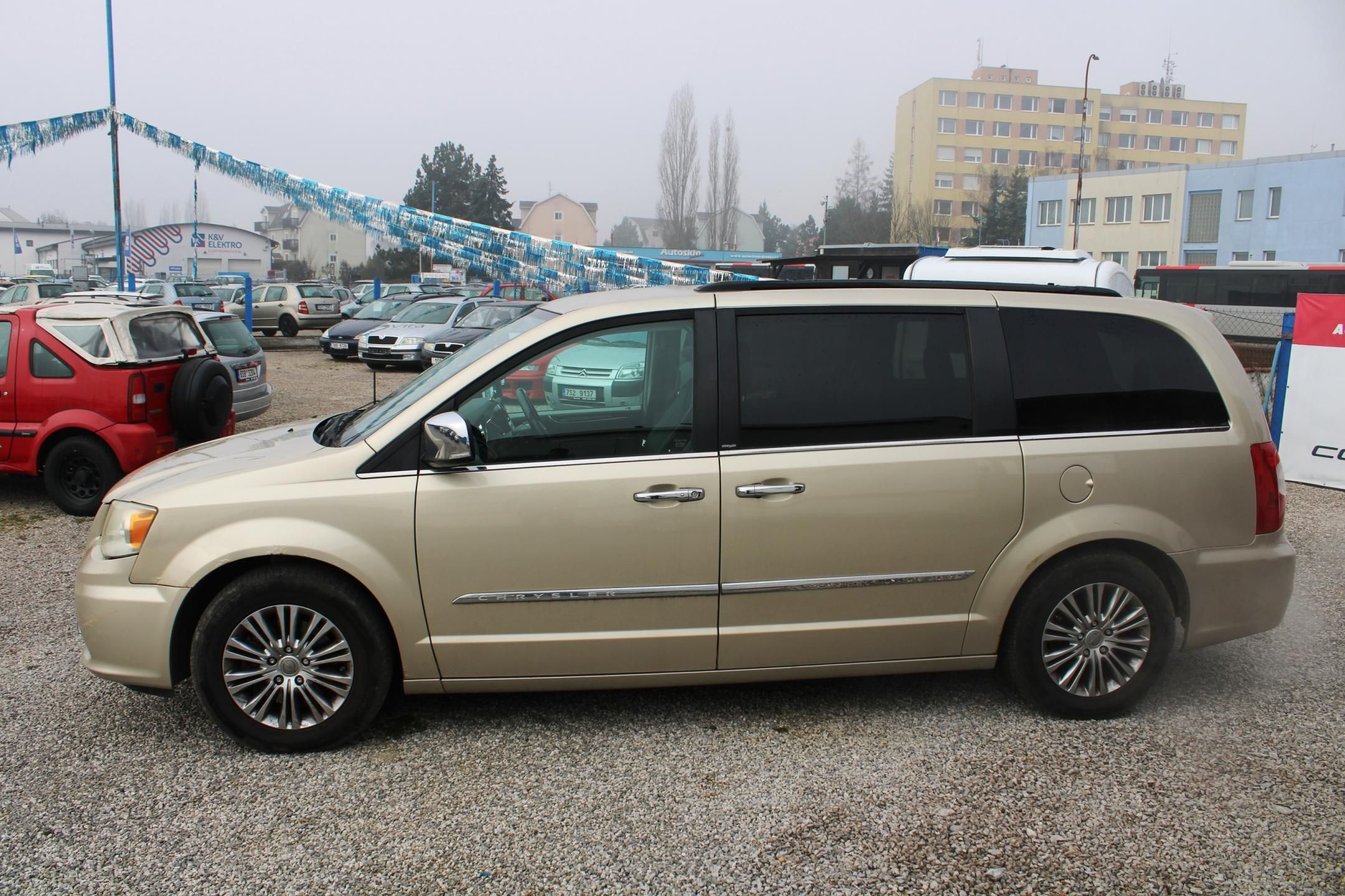 Chrysler Town & Country, 3,6iV6 BENZIN+LPG KŮŽE AUTOMAT - fotka 4