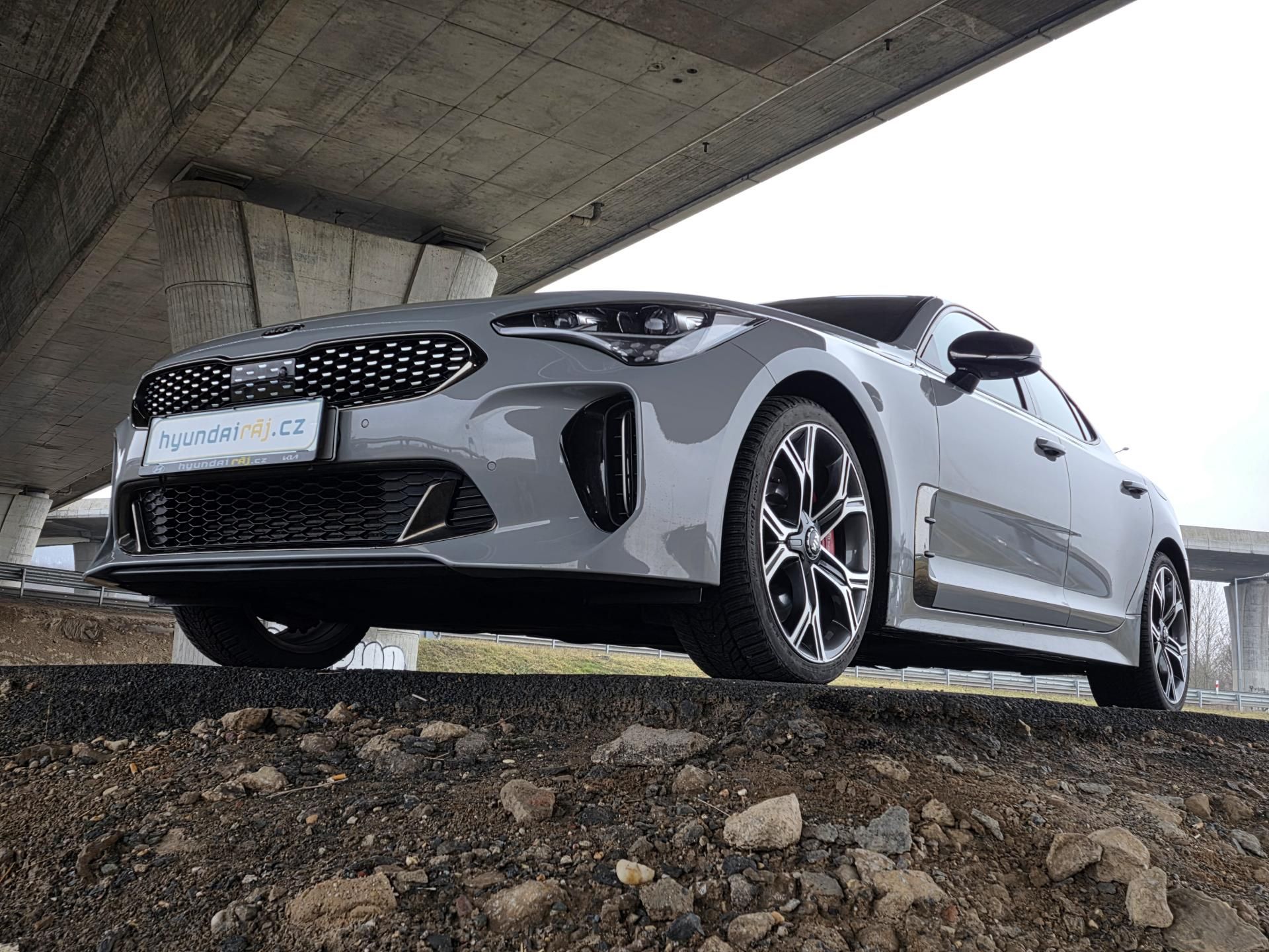 Kia Stinger, 3.3-GT-PANORAMA-MAX.VÝBAVA - fotka 5
