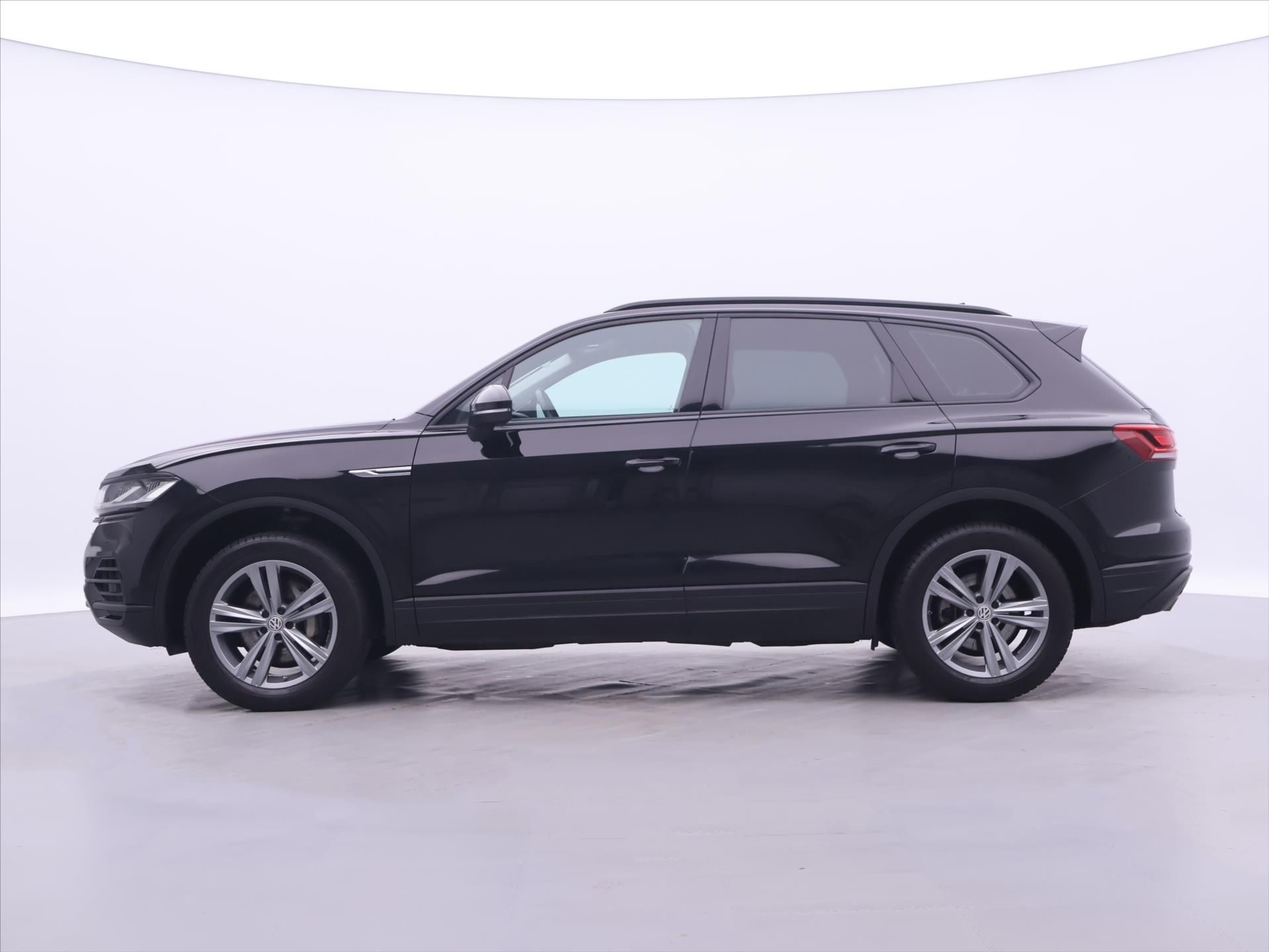 Volkswagen Touareg, 3,0 TDI 170kW DSG 4M LED CZ - fotka 4