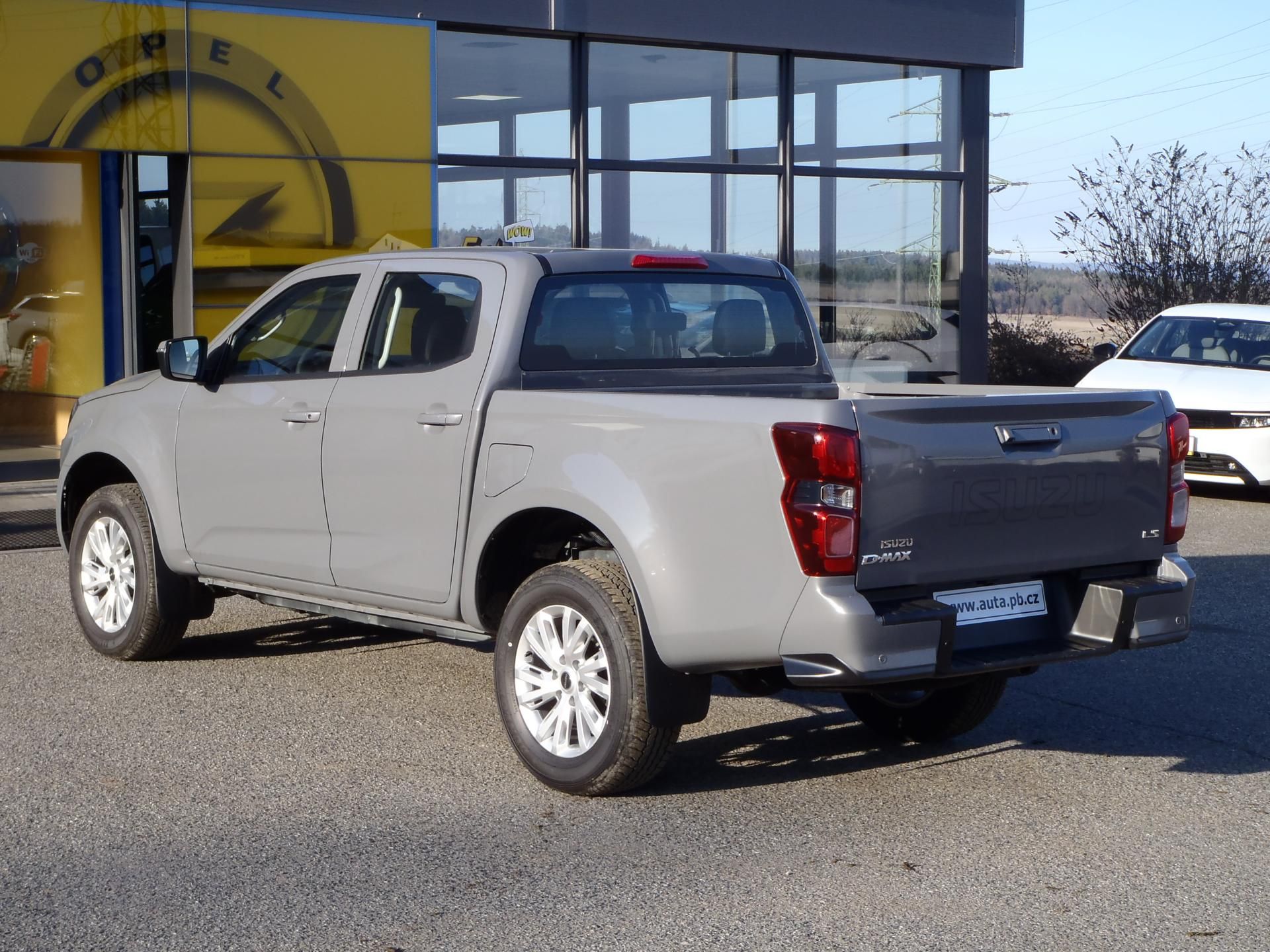 Isuzu D-Max, Double Cab LS - fotka 6
