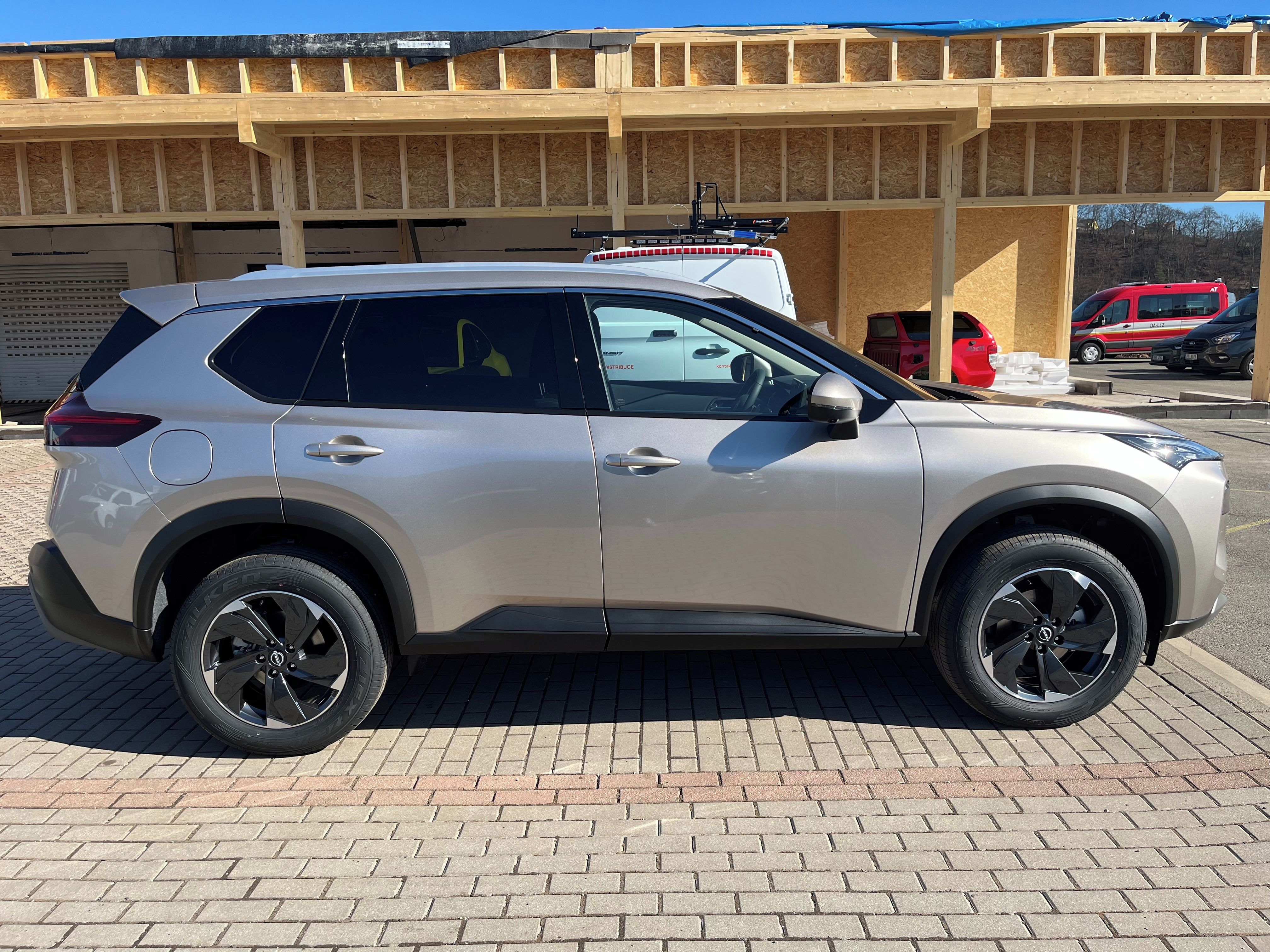 Nissan X-Trail, 1.5 VC-T MHEV 120kW N-Connecta - fotka 6