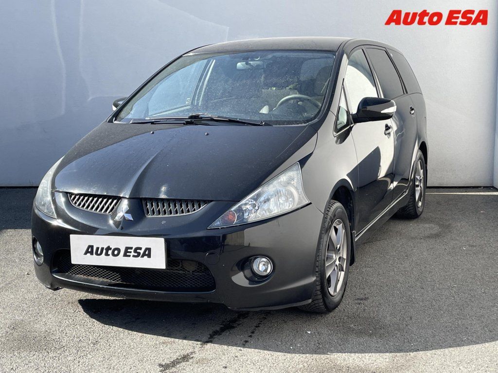 Mitsubishi Grandis, 2.4i,AC,tempo,výhřev sed - fotka 3