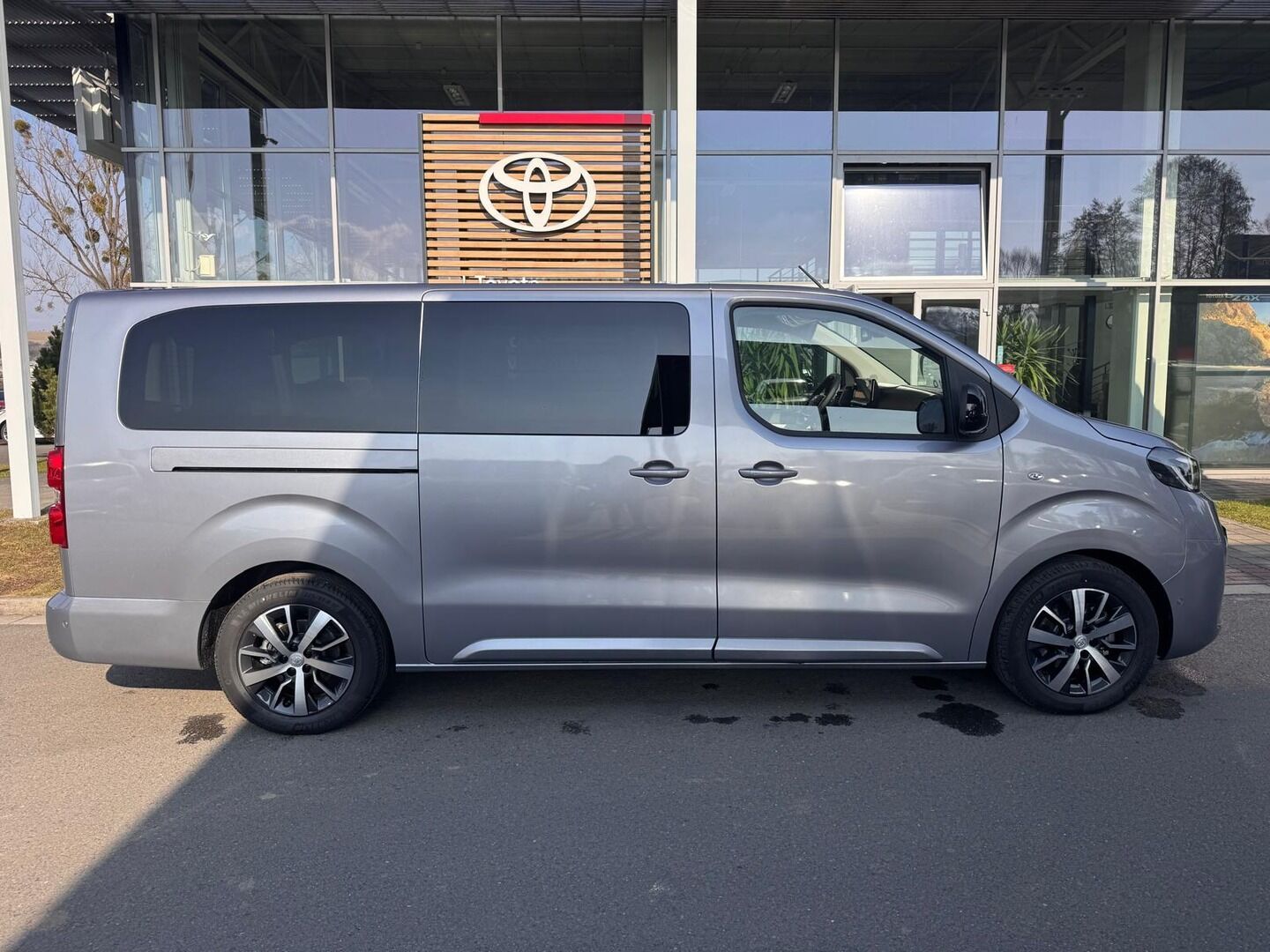 Toyota Proace Verso, 2.0 Family 8S, L2 - fotka 2