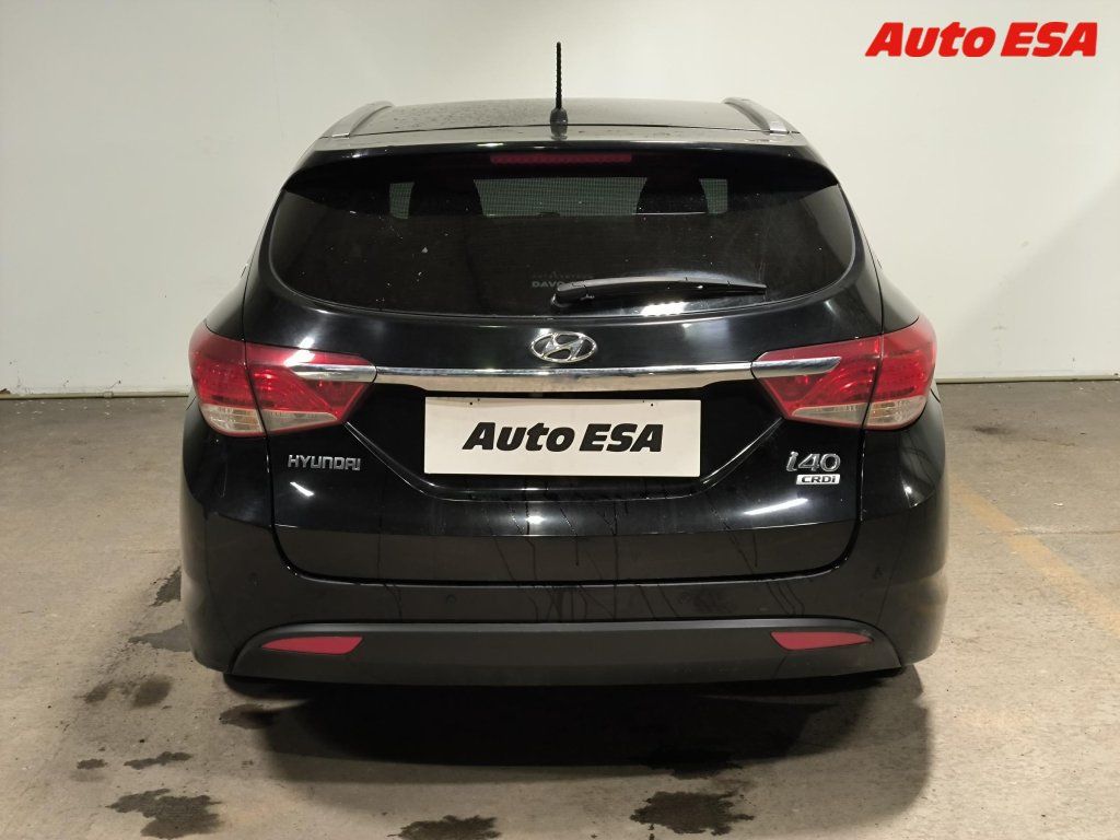 Hyundai i40, 1.7CRDi,AT,navi,xenon - fotka 5