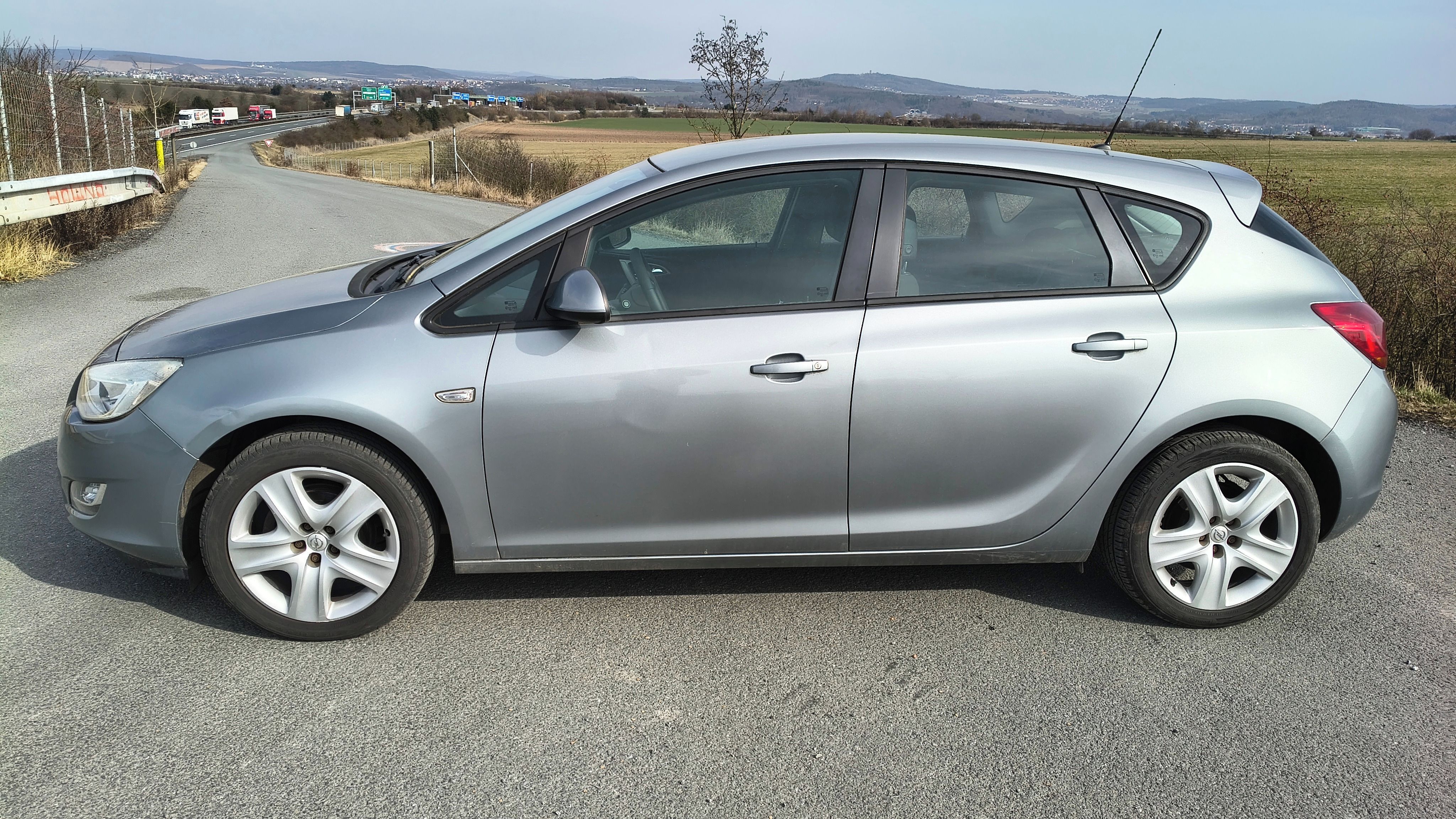 Opel Astra, 1.4i 74kW 142tkm Euro 5 - fotka 5