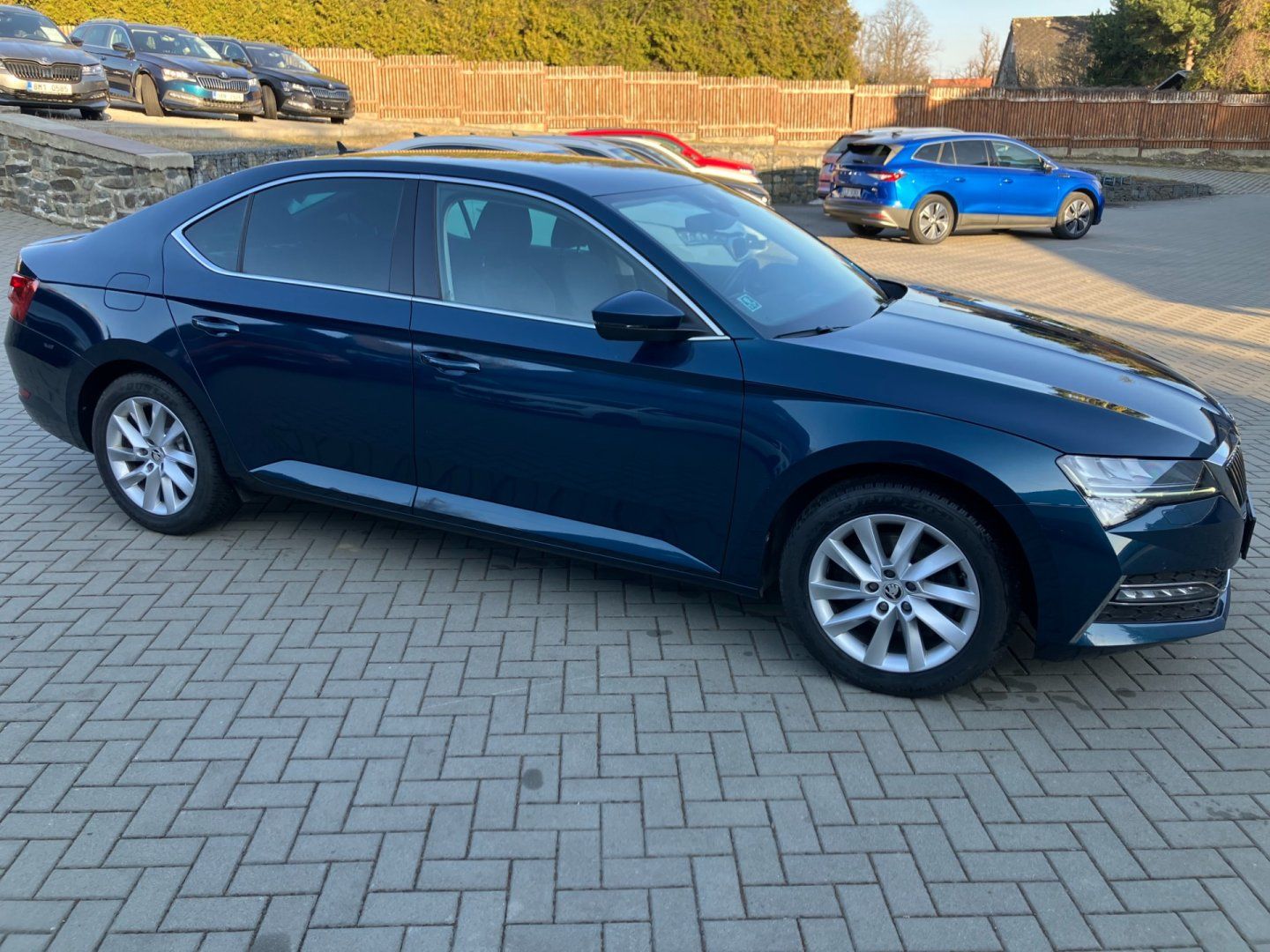 Škoda Superb, IV 1.4PHEV 160 STYLE DSG - fotka 3