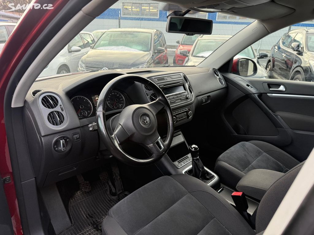 Volkswagen Tiguan, 4x4, 103kw, manual, tažne - fotka 5