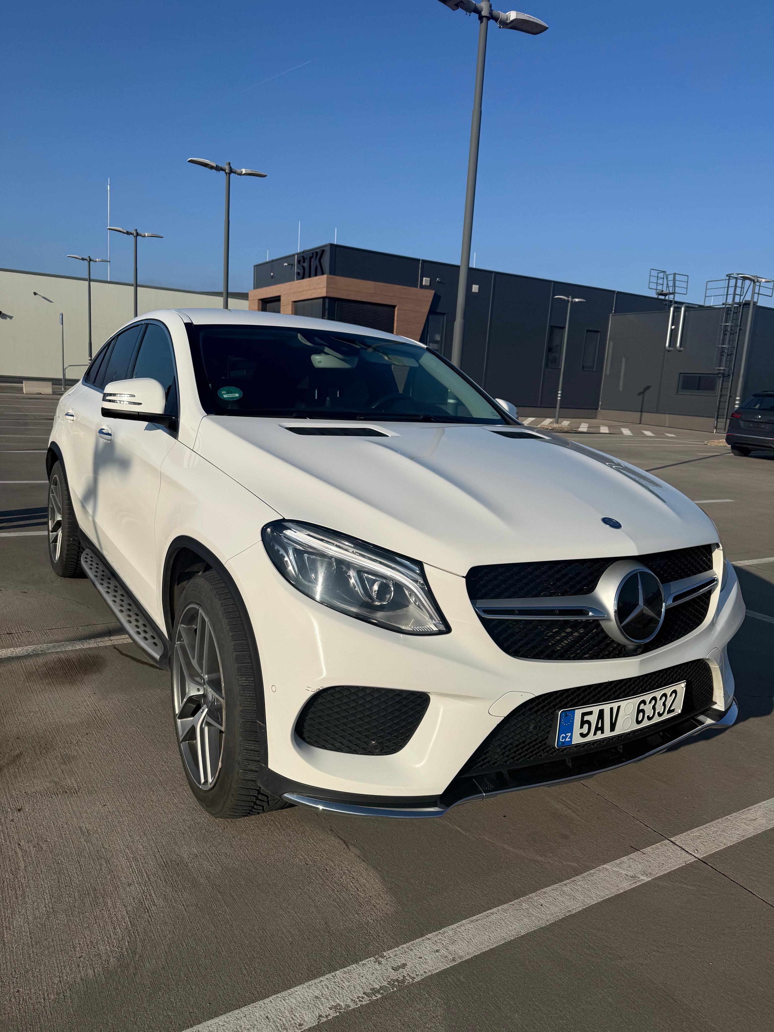 Mercedes-Benz GLE, 350 D 4 MATIC Coupe DPH - fotka 2