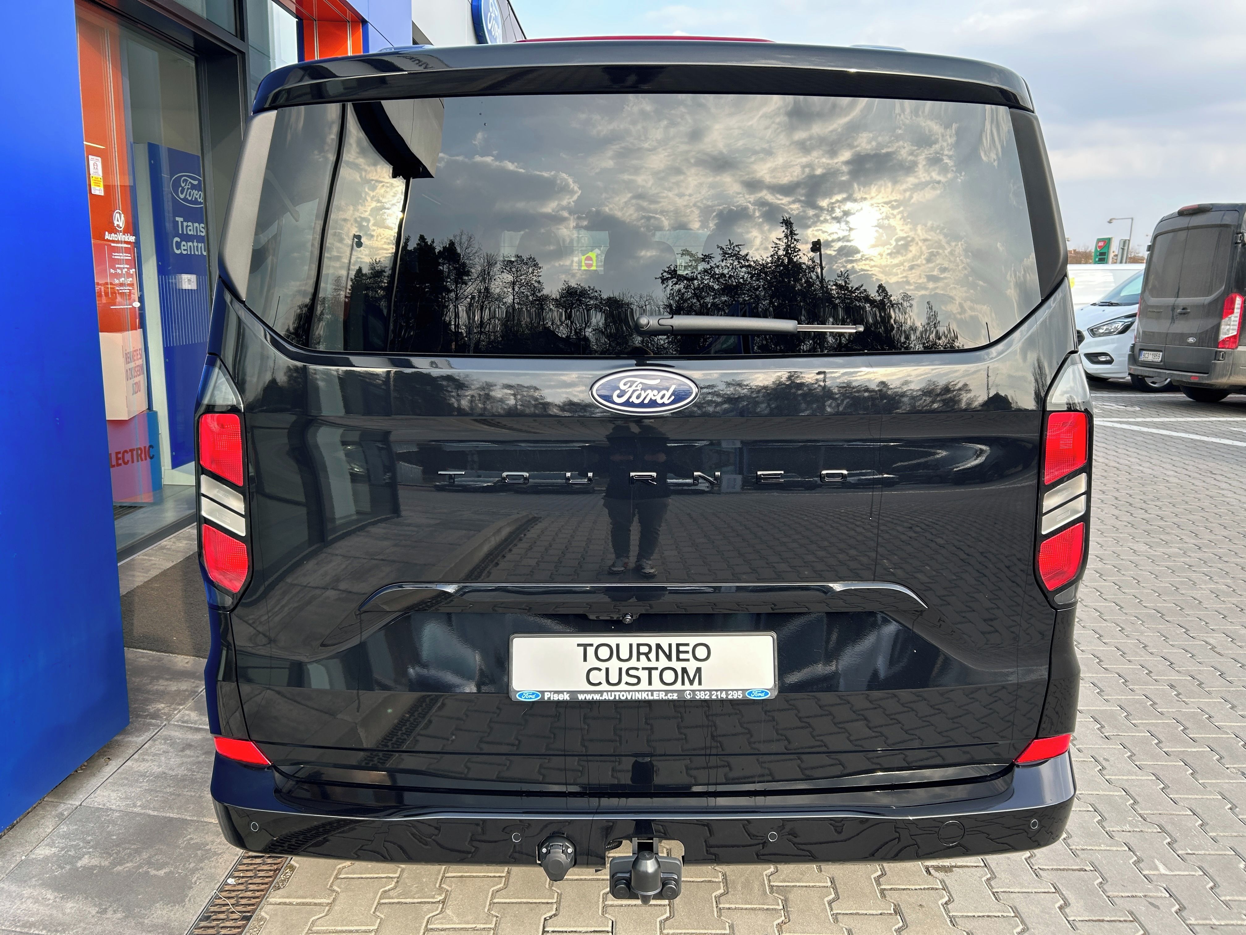 Ford Tourneo Custom, 2.0 EcoBlue 110kW Titanium L1 - fotka 5