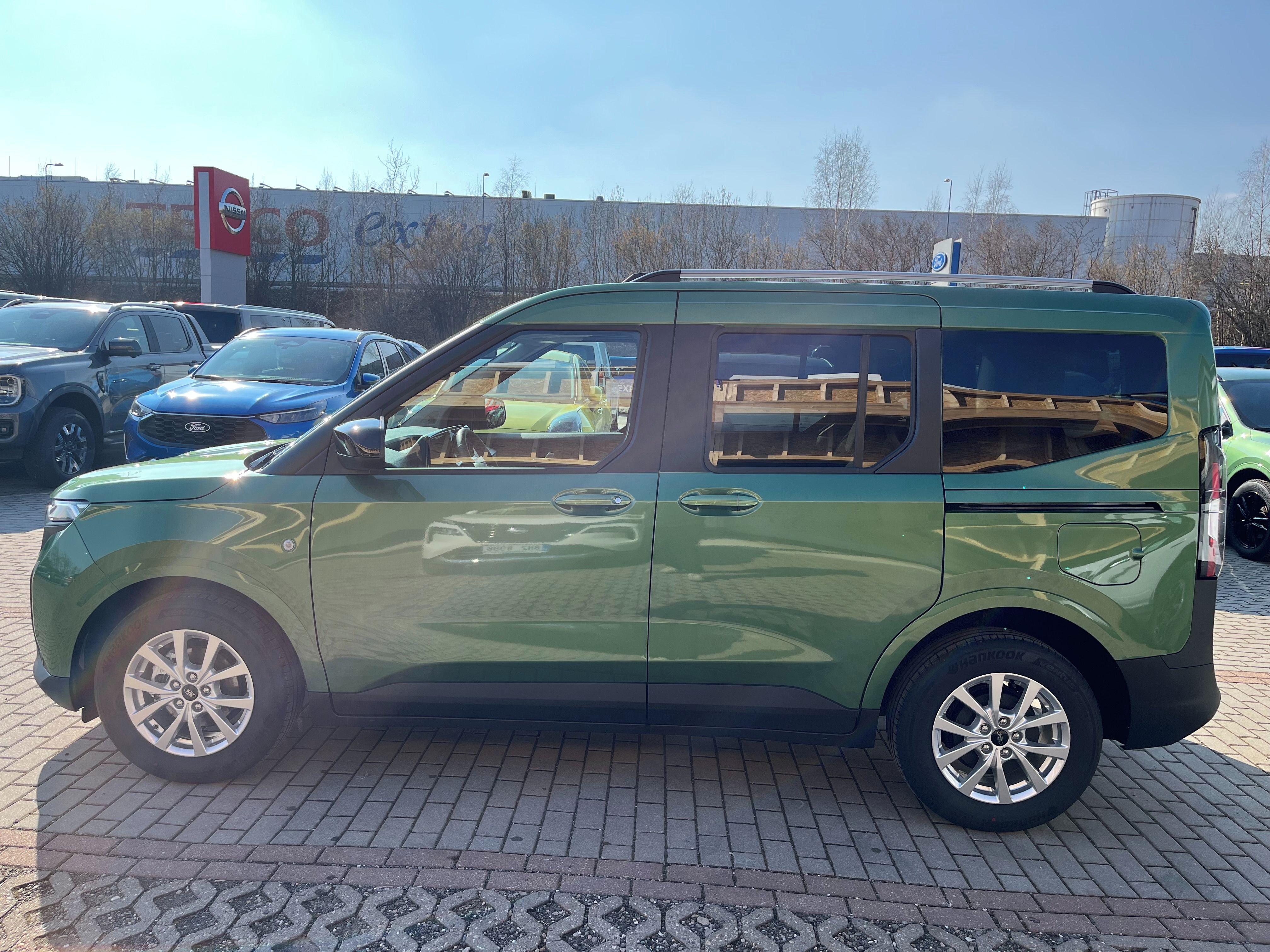Ford Tourneo Courier, 1.0 EcoBoost 92 kW Titanium - fotka 2
