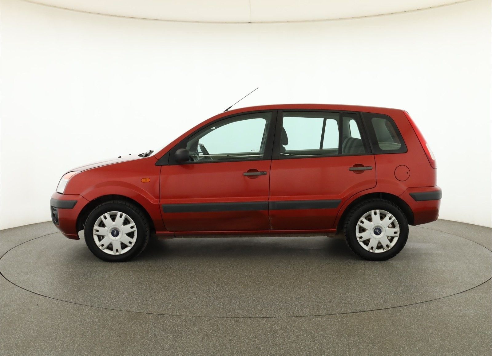 Ford Fusion, 1.4, zamluveno - fotka 3