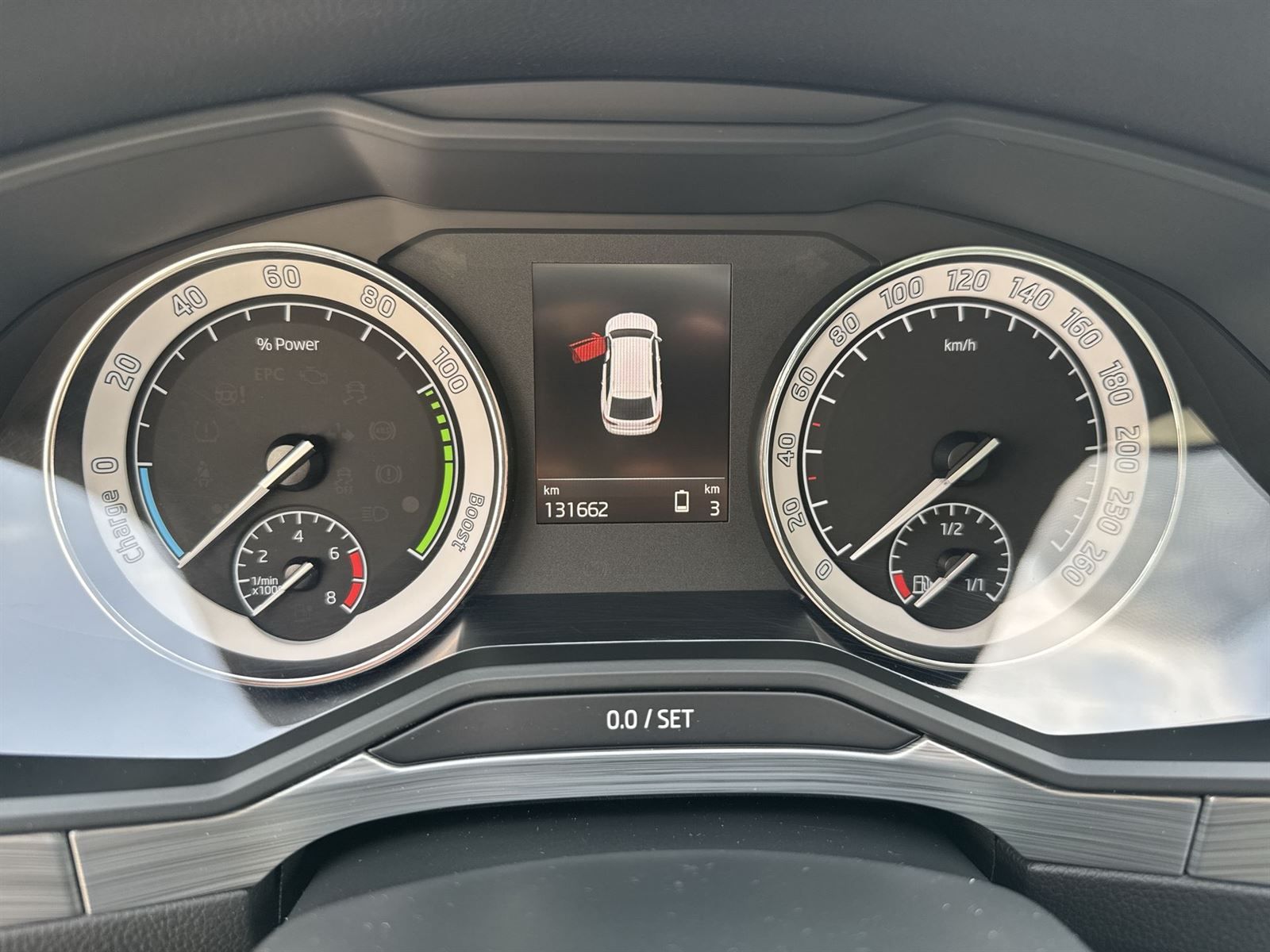 Škoda Superb, Combi 1.4 TSI iV DSG Ambition - fotka 6