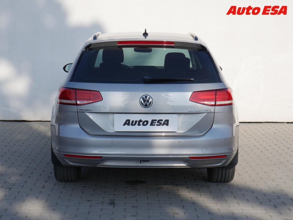 Volkswagen Passat, 2.0 TDi,1.maj,DSG,navi - fotka 5