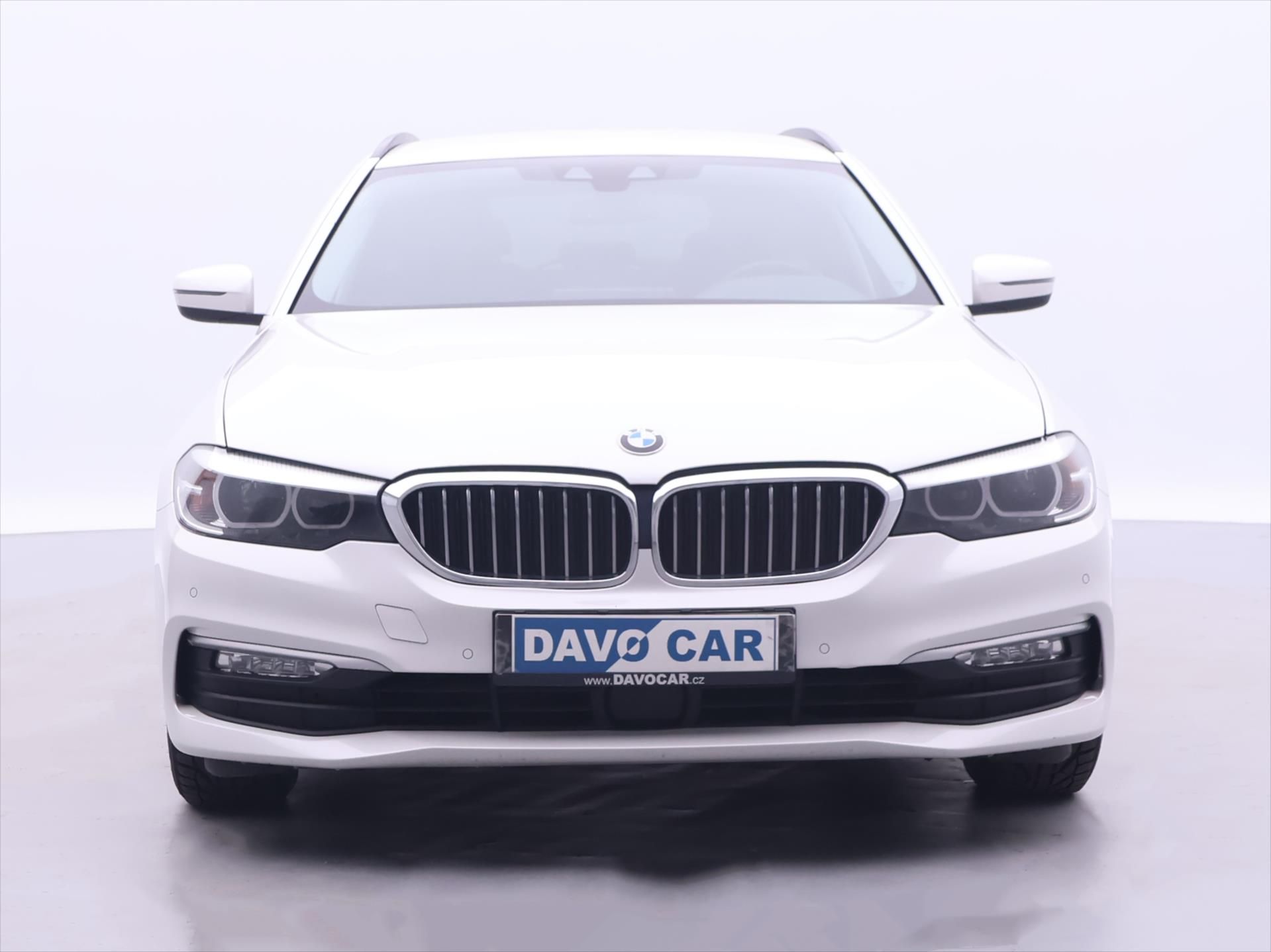 BMW Řada 5, 2,0 525d 170kW Aut. Navi LED - fotka 2