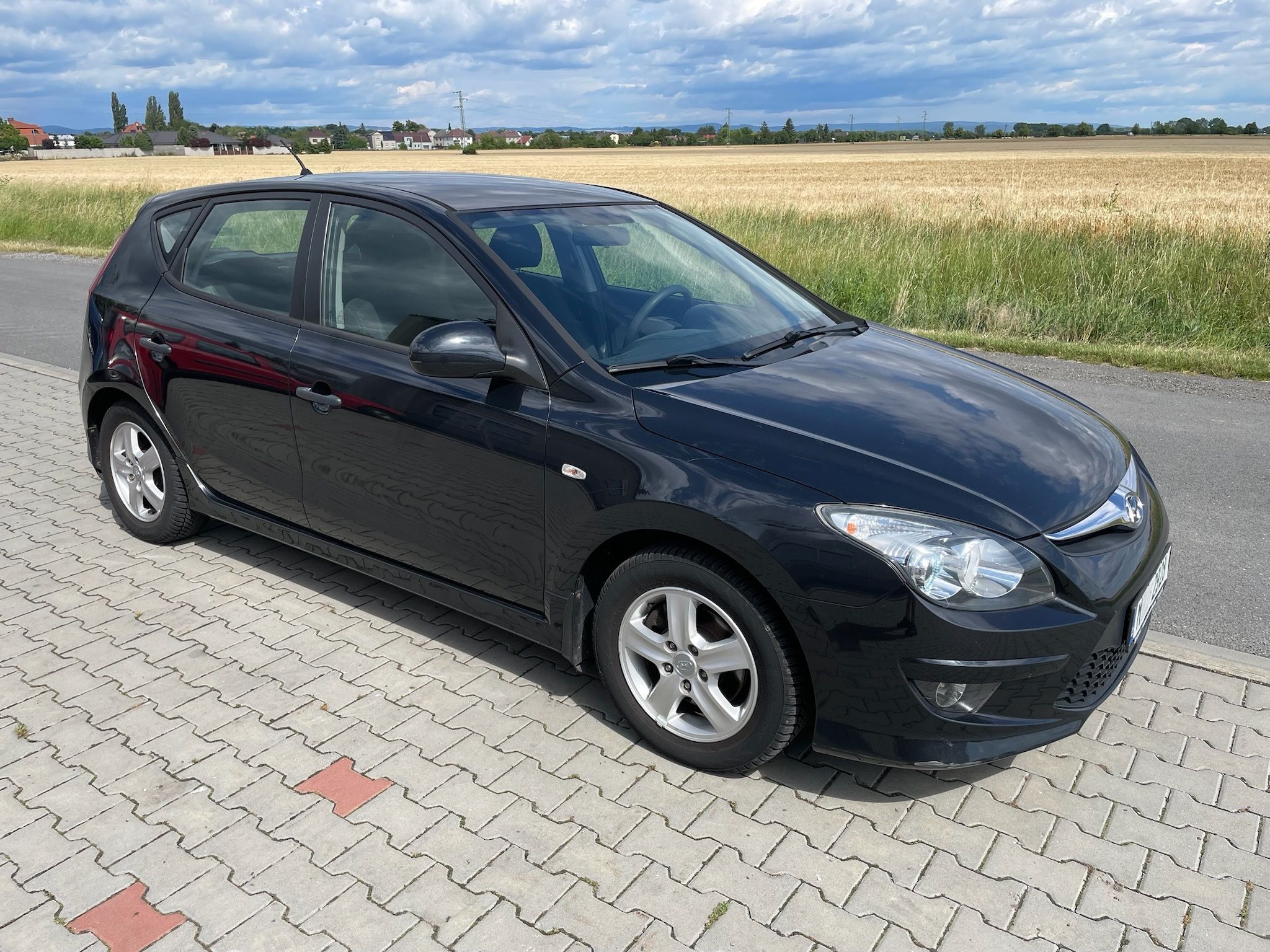 Hyundai i30, 1,4i 80kw servisní kniha - fotka 3