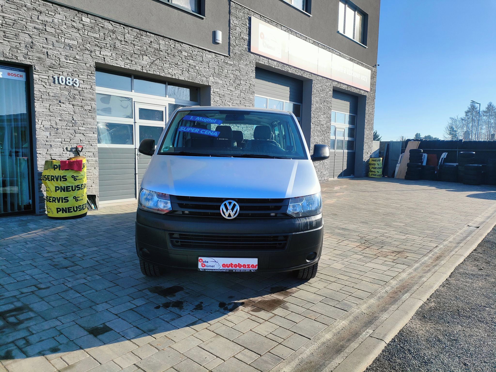 Volkswagen Transporter, 2.0TDI KLIMA 9MÍST SERVIS - fotka 2