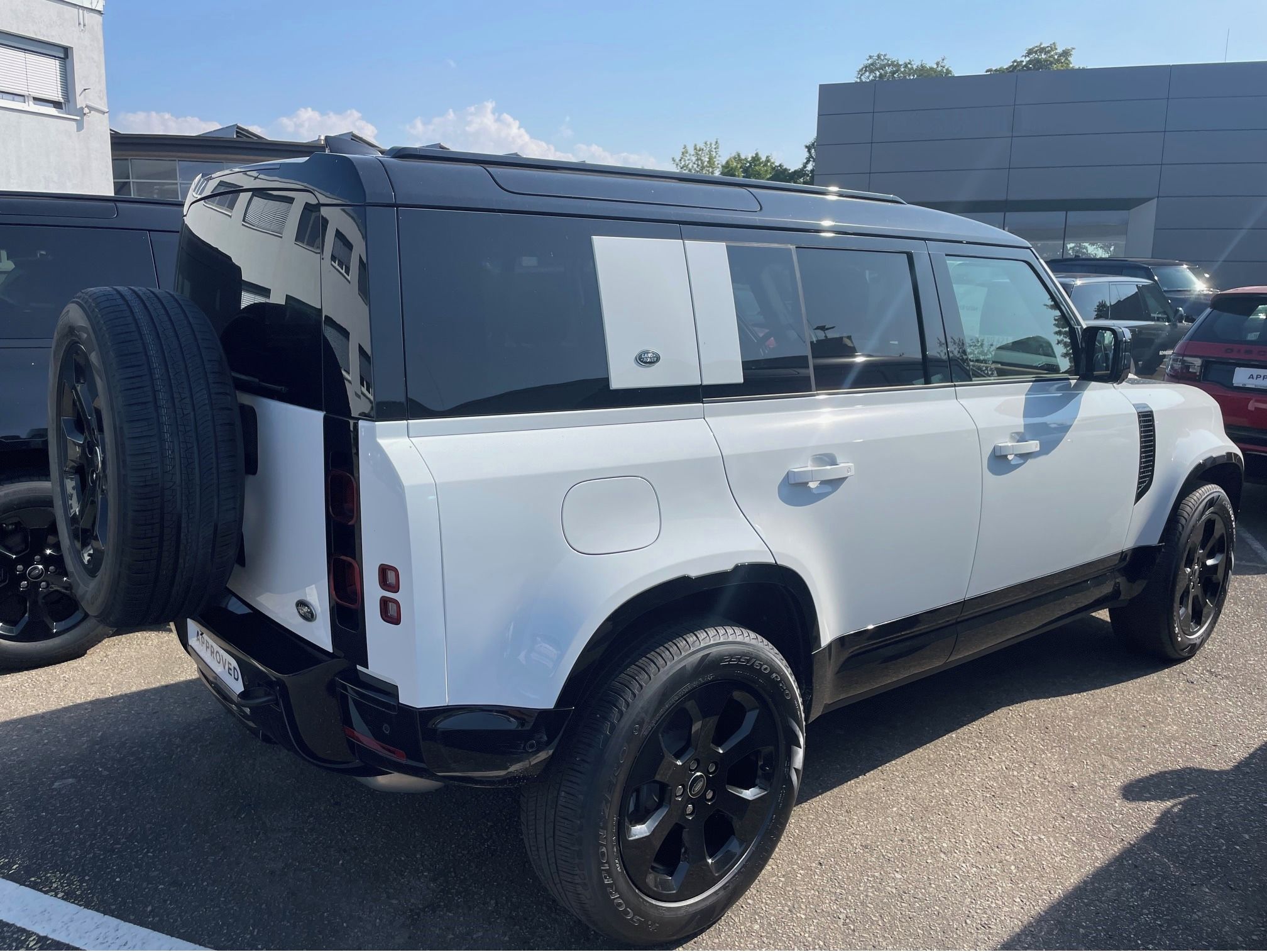 Land Rover Defender, 110 D300 HSE  model 24 - fotka 5