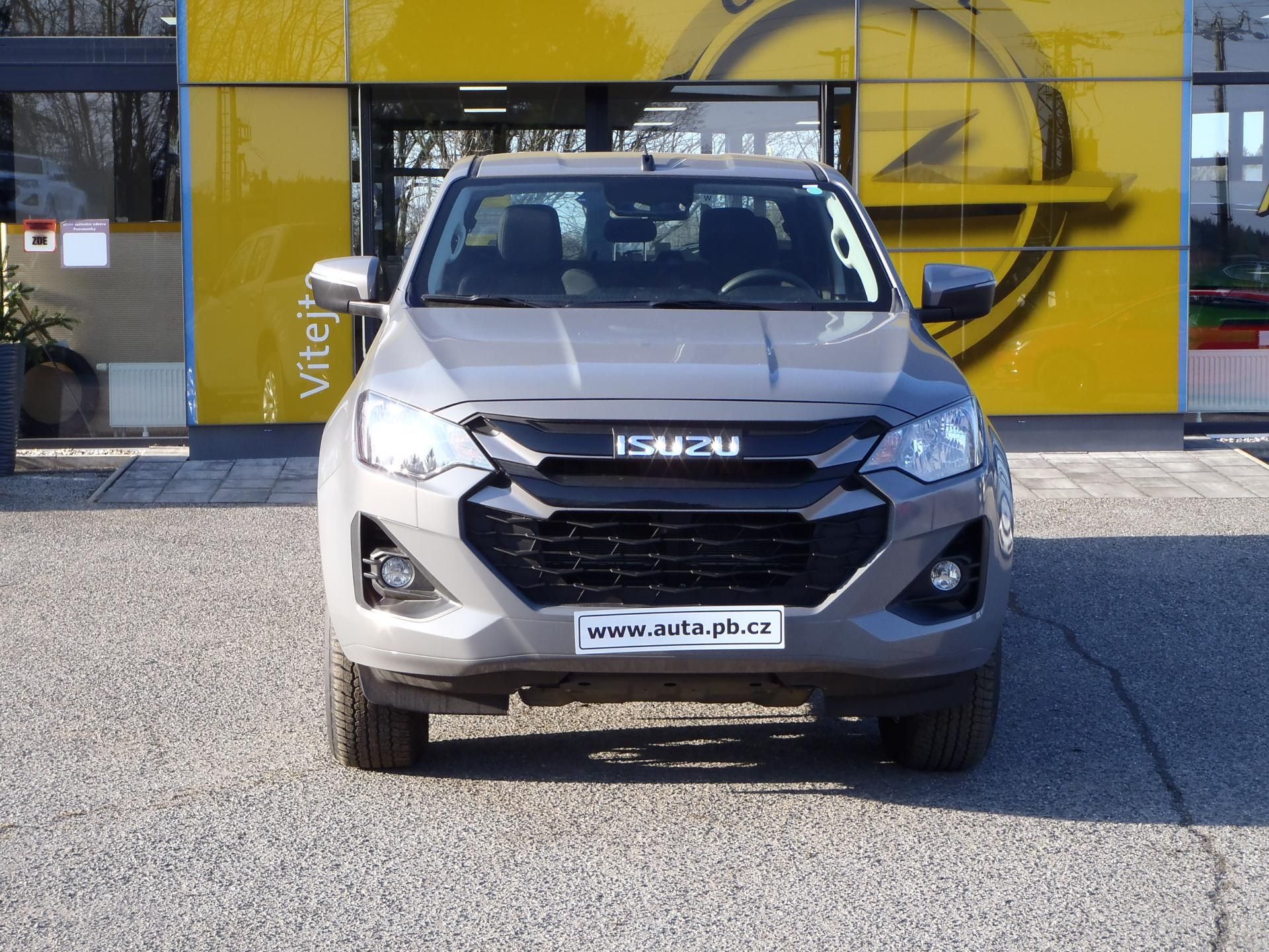 Isuzu D-Max, Double Cab LS - fotka 2