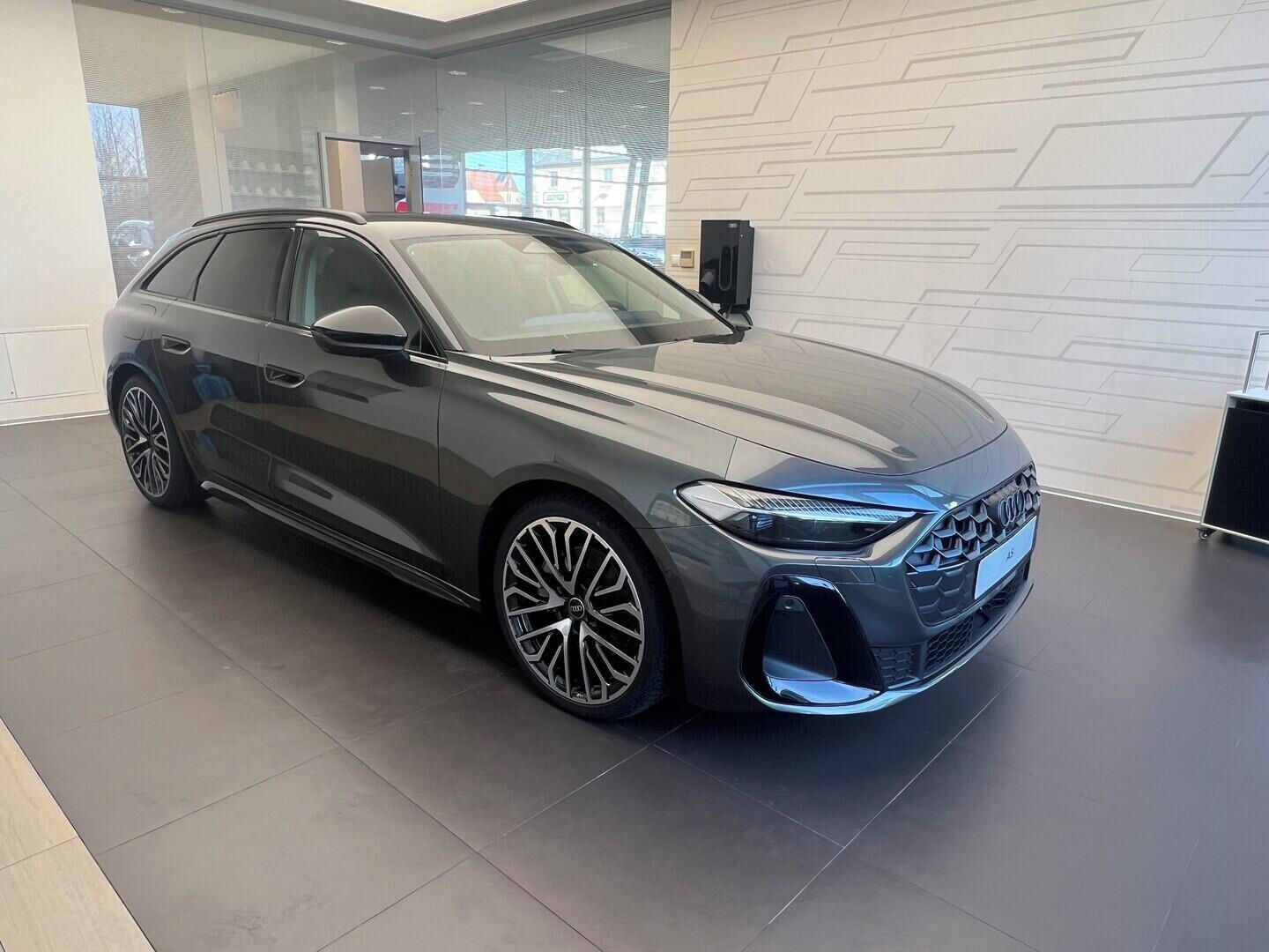 Audi A5, Avant TDI quattro 150 kW - fotka 4