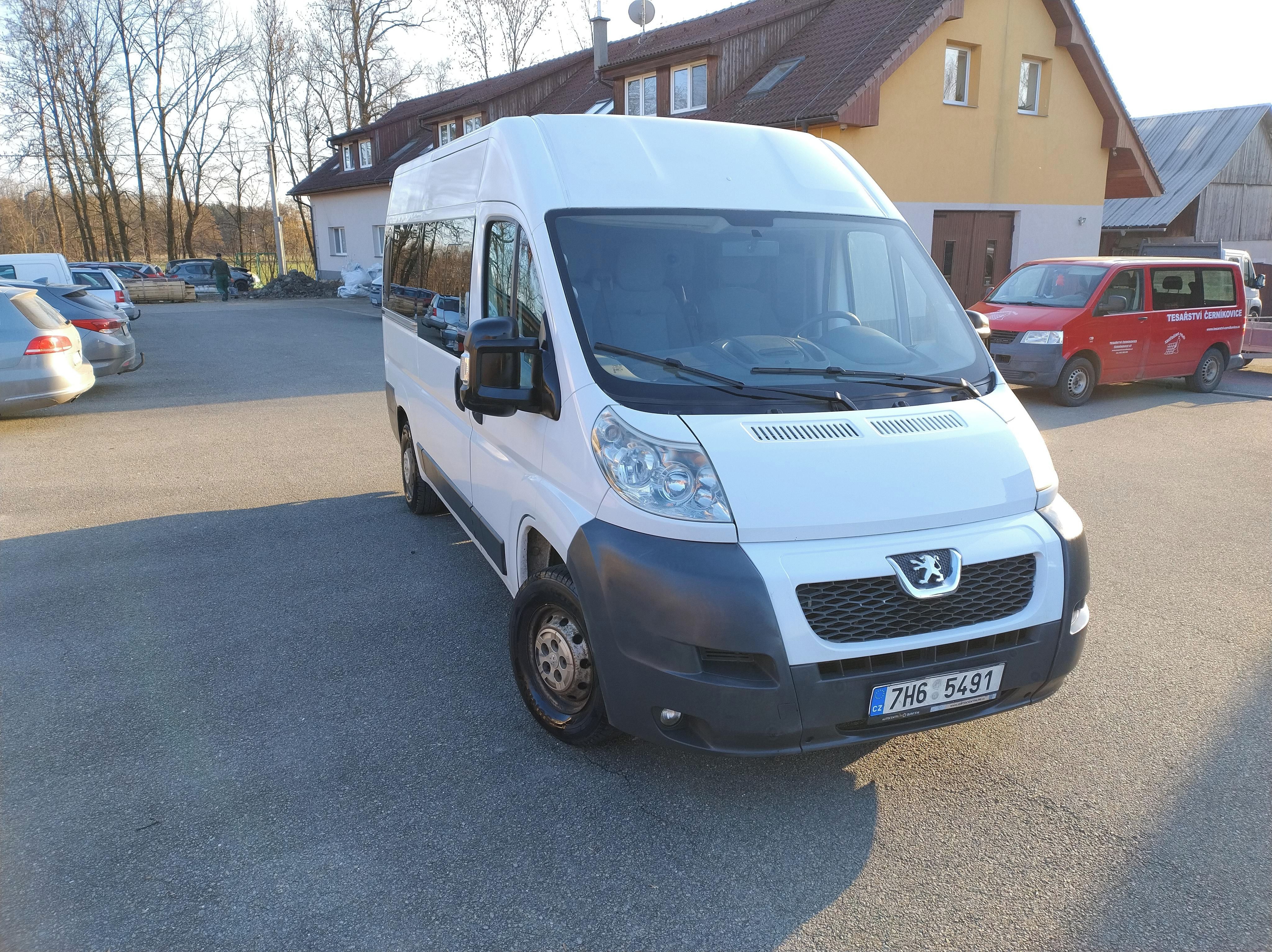Peugeot Boxer, L2H2 9 míst s posuvem - fotka 4