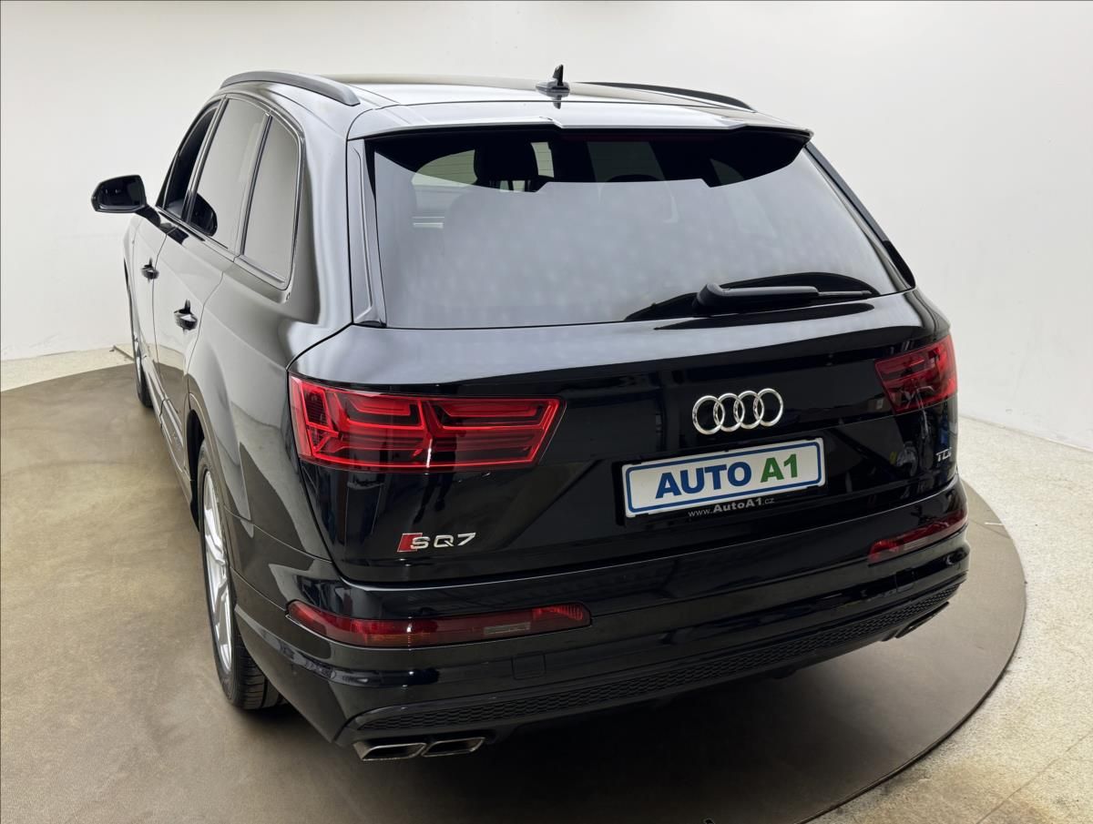 Audi SQ7, 4,0 V8 MATRIX BOSE DPH 360° CZ - fotka 6