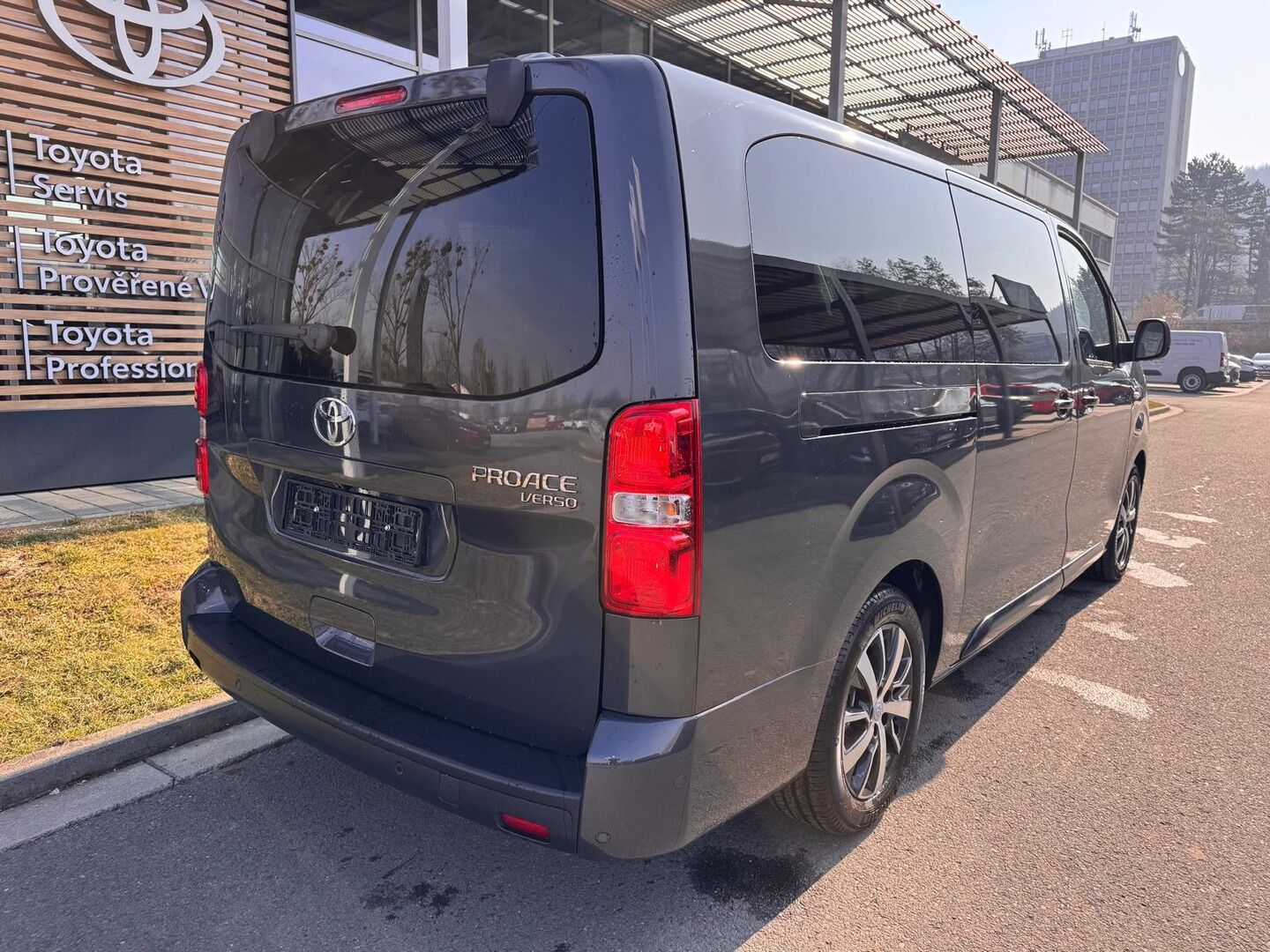 Toyota Proace, 2.0 Family 8S - fotka 3